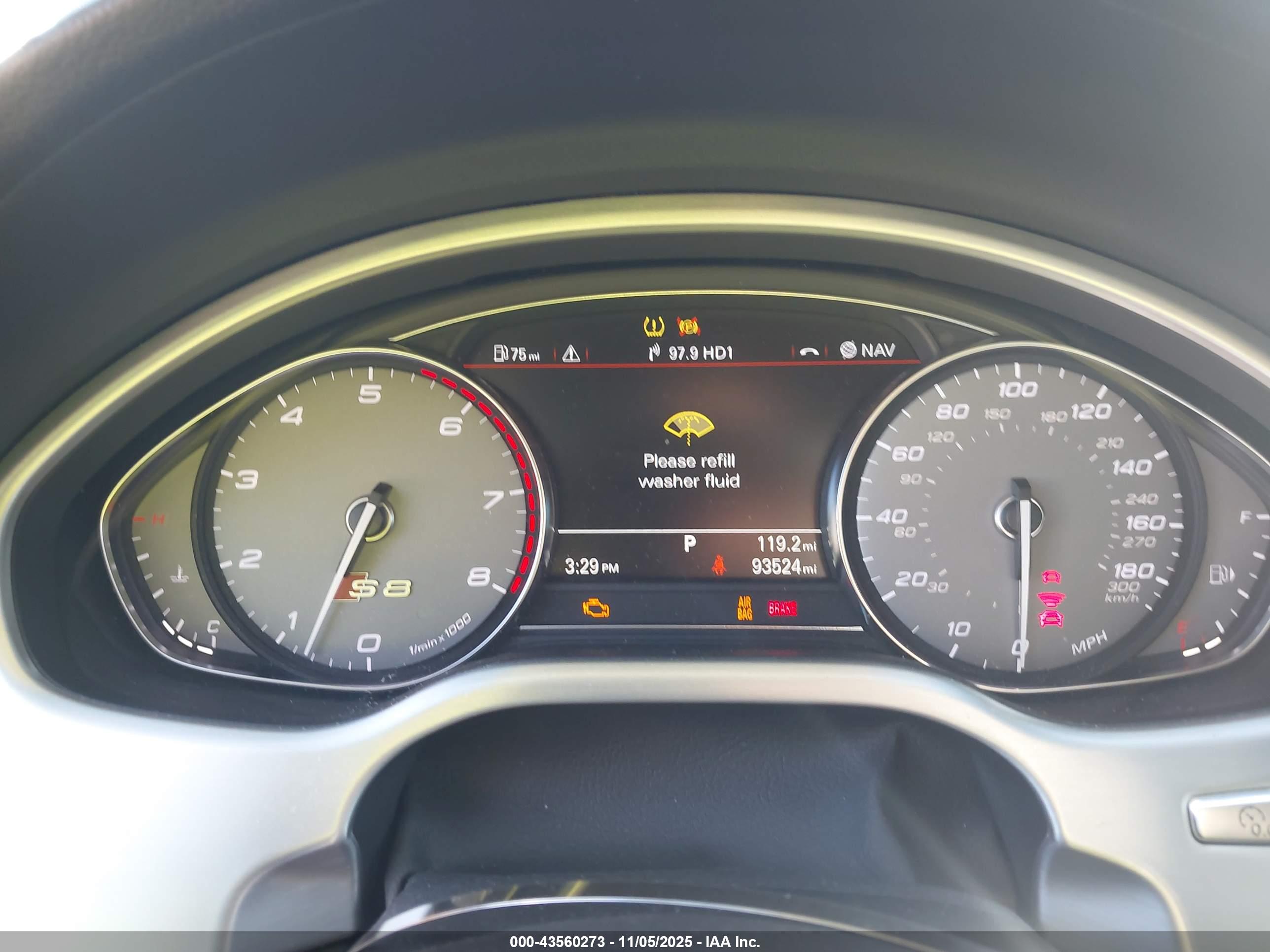 AUDI S8 image 7
