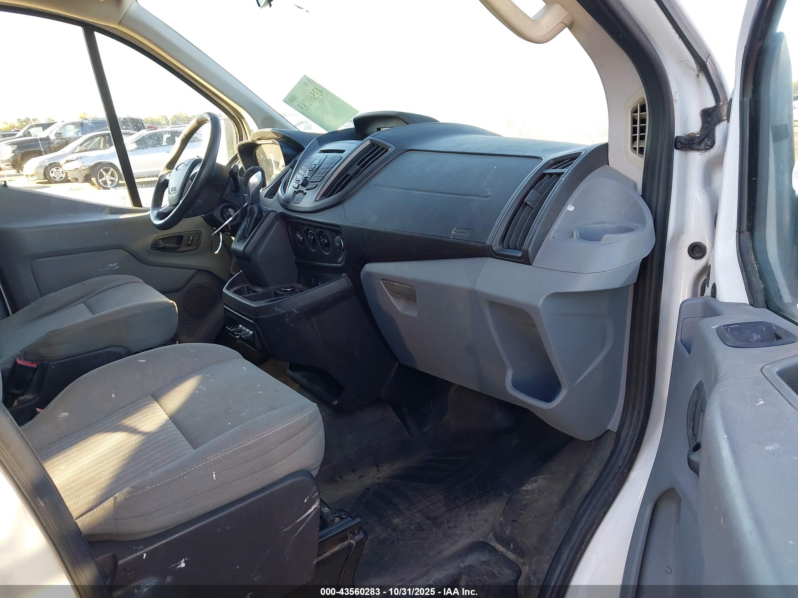 FORD TRANSIT-150 image 5