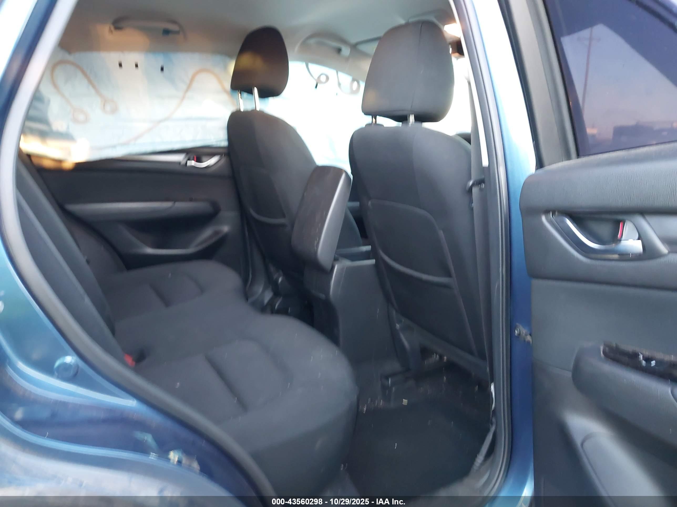 MAZDA CX-5 image 8