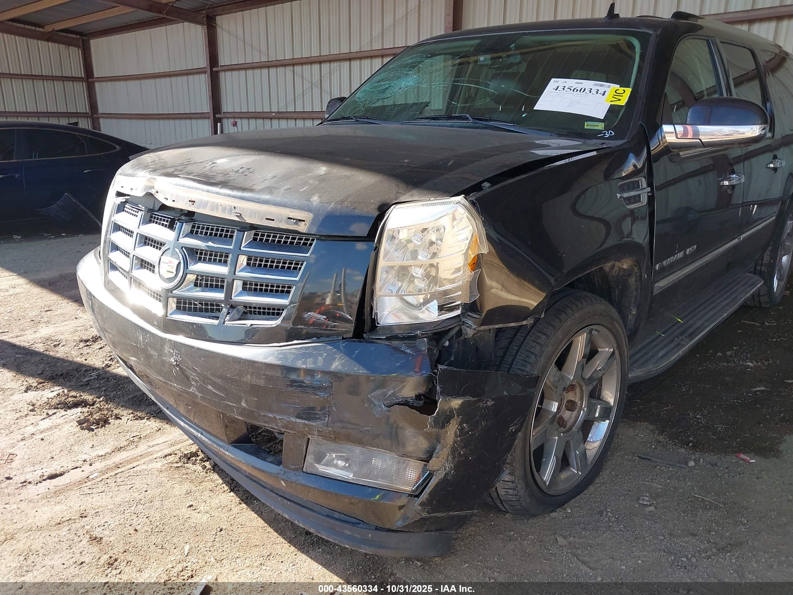 CADILLAC ESCALADE image 6