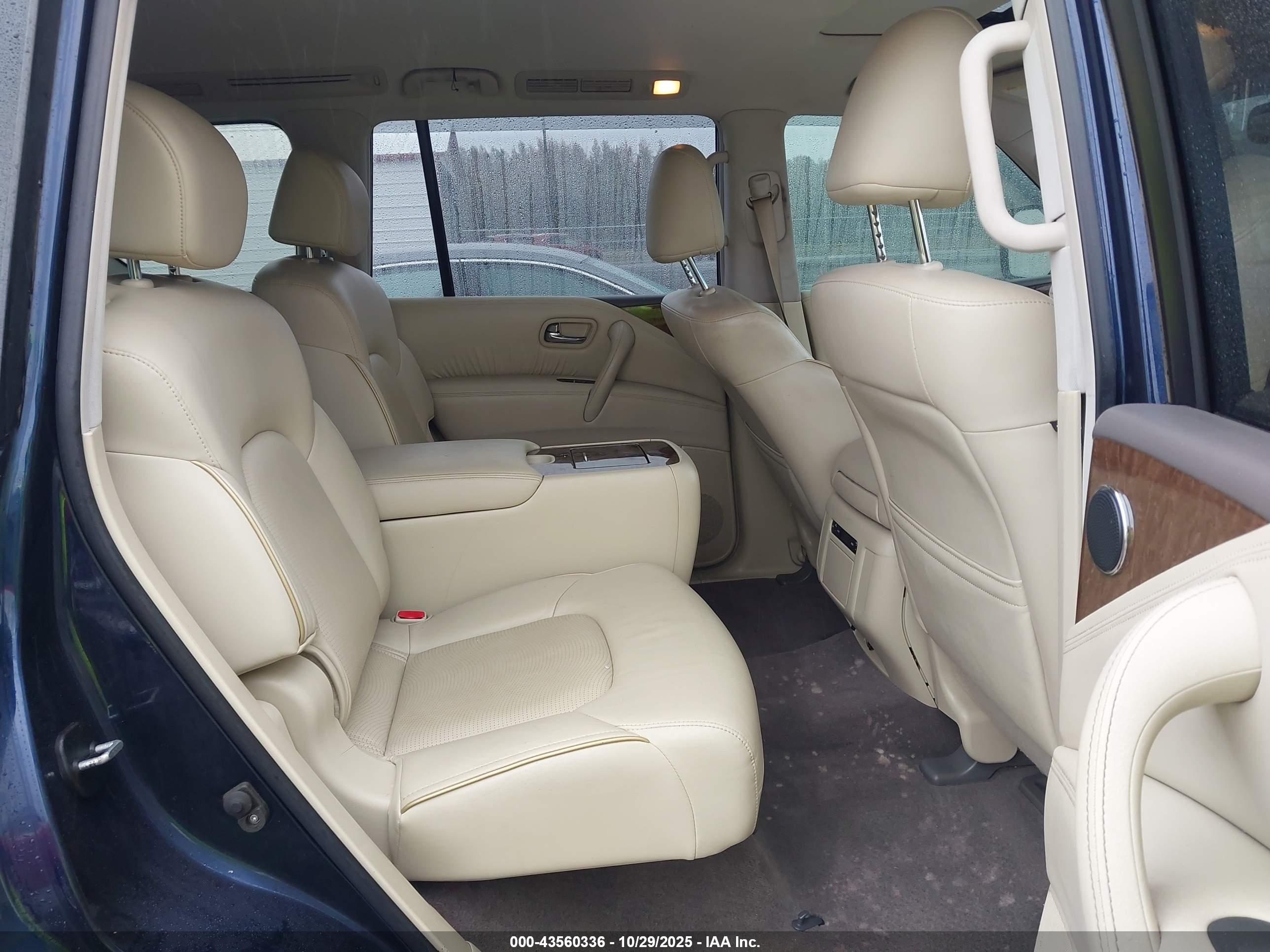 INFINITI QX80 image 8