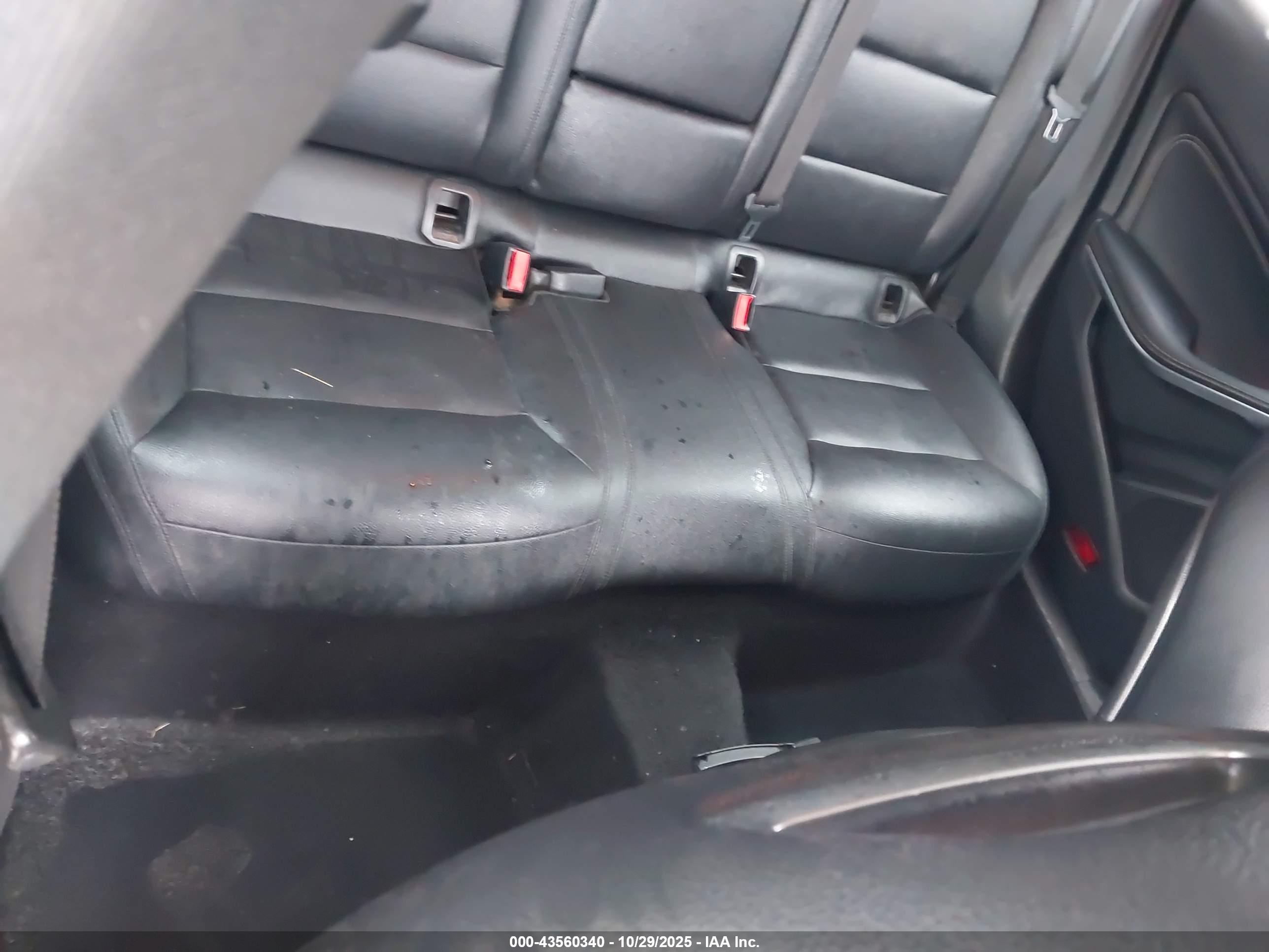 MERCEDES-BENZ CLA image 8
