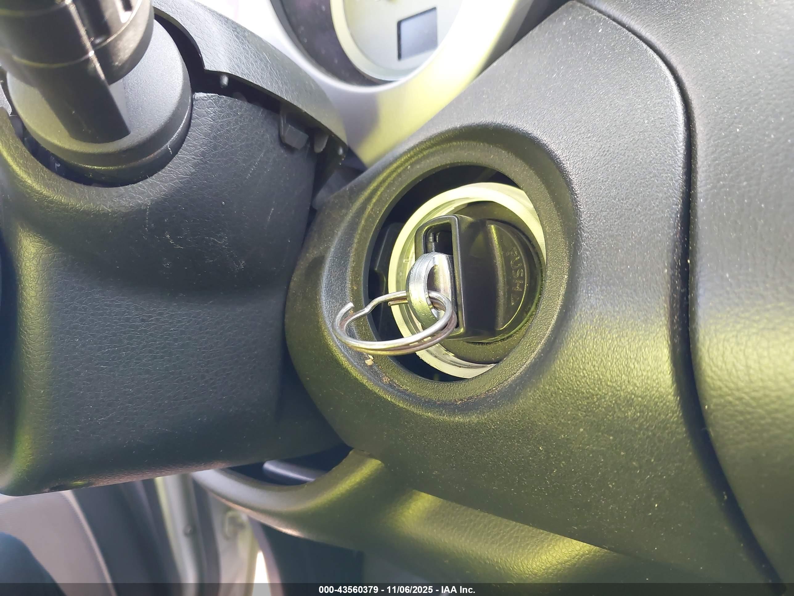 NISSAN MURANO image 11