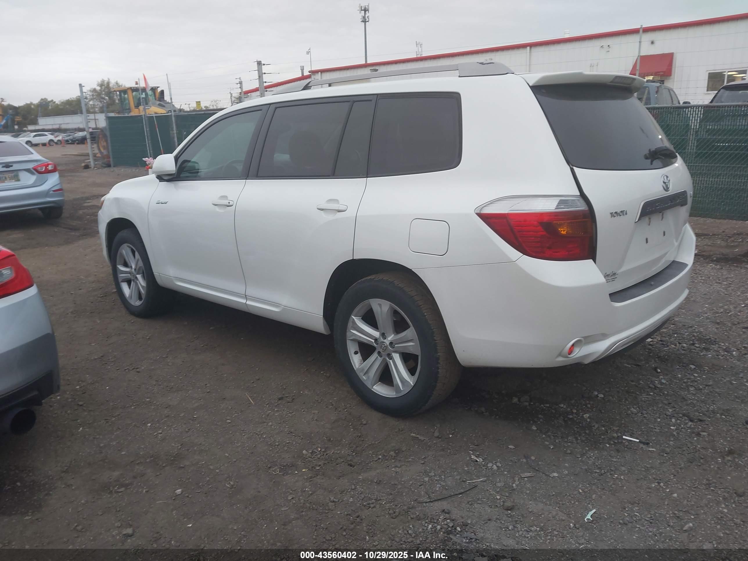 TOYOTA HIGHLANDER image 3
