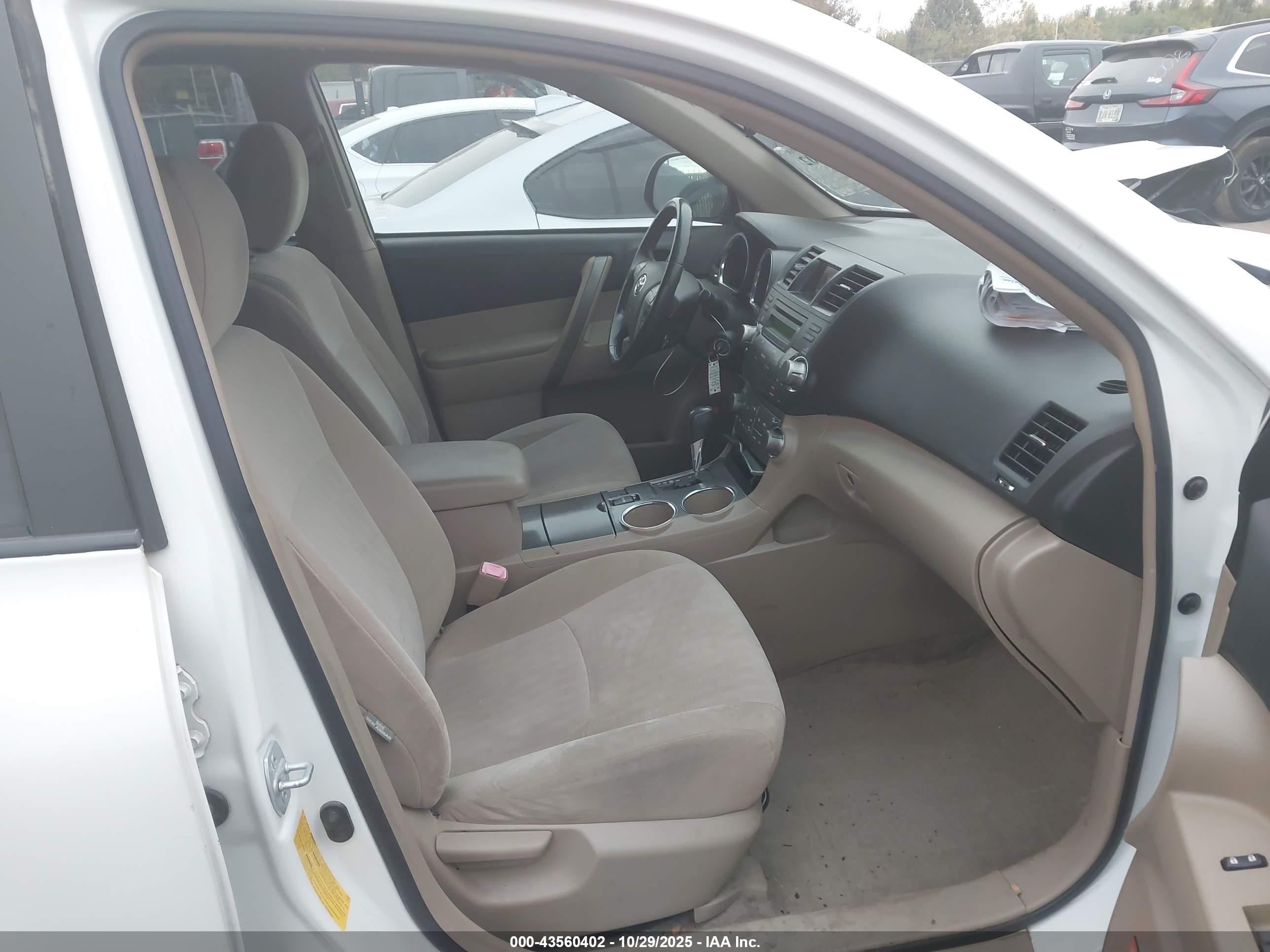 TOYOTA HIGHLANDER image 5