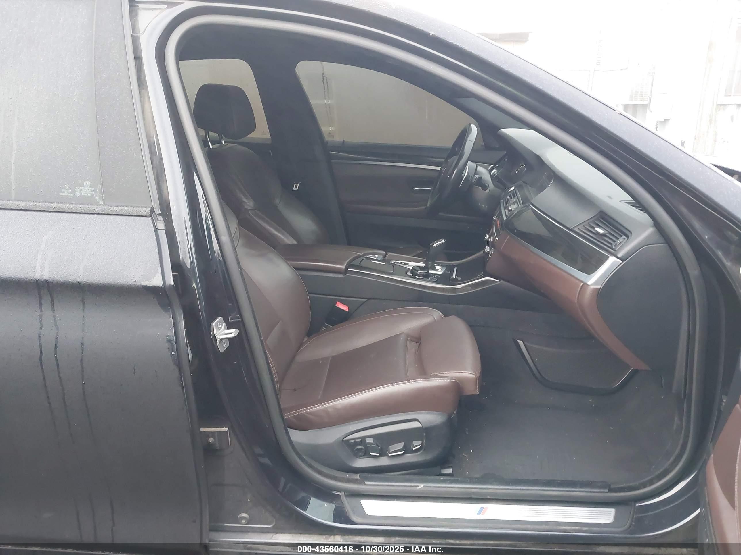 BMW 550I image 5