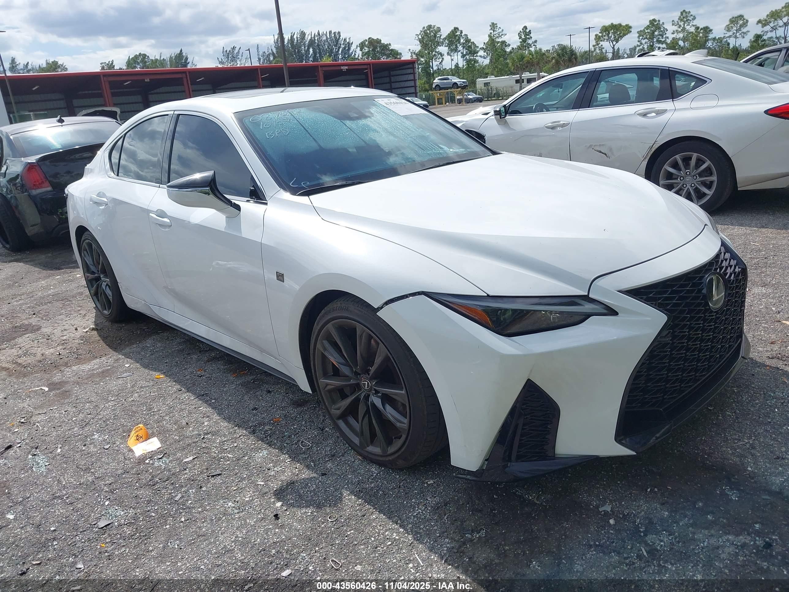 LEXUS IS image 6