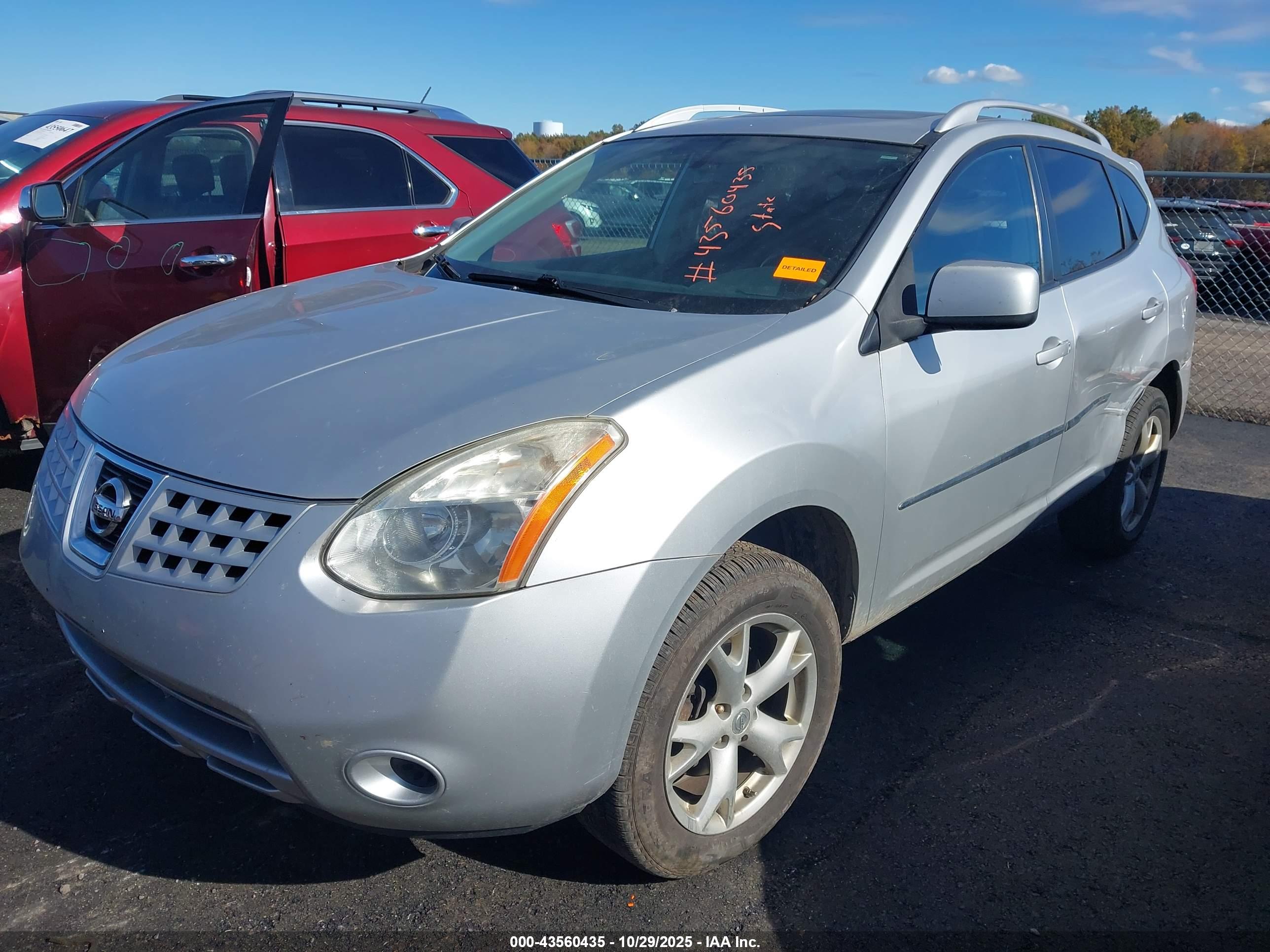 NISSAN ROGUE image 2