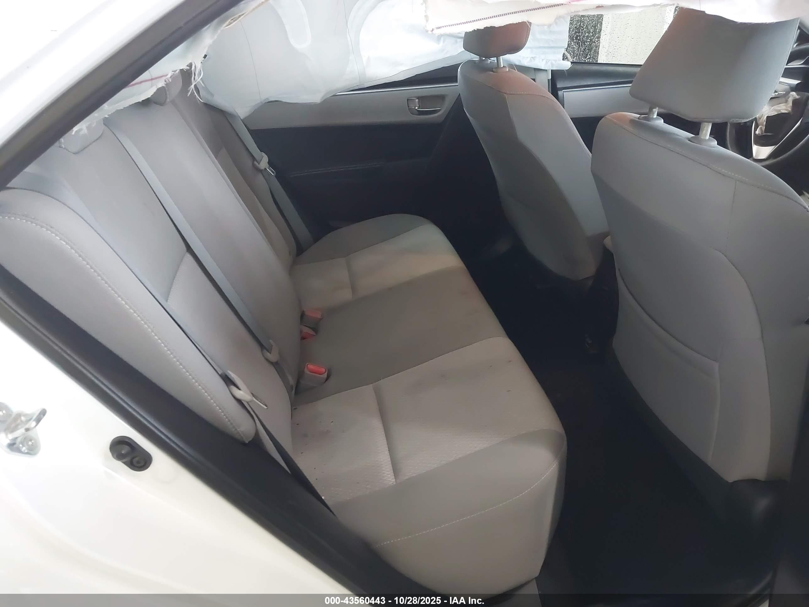 TOYOTA COROLLA image 8