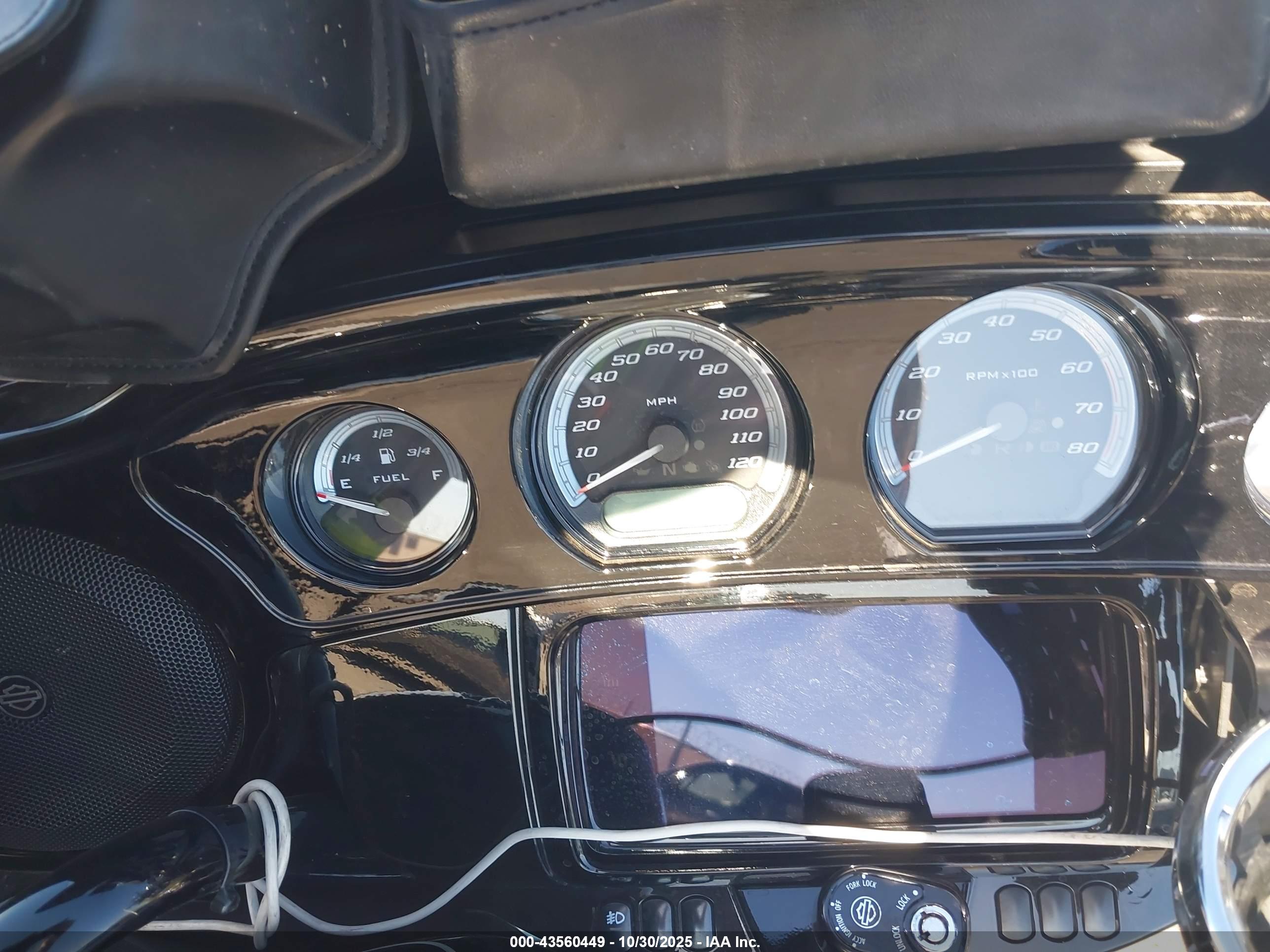 HARLEY-DAVIDSON FLHTK image 7