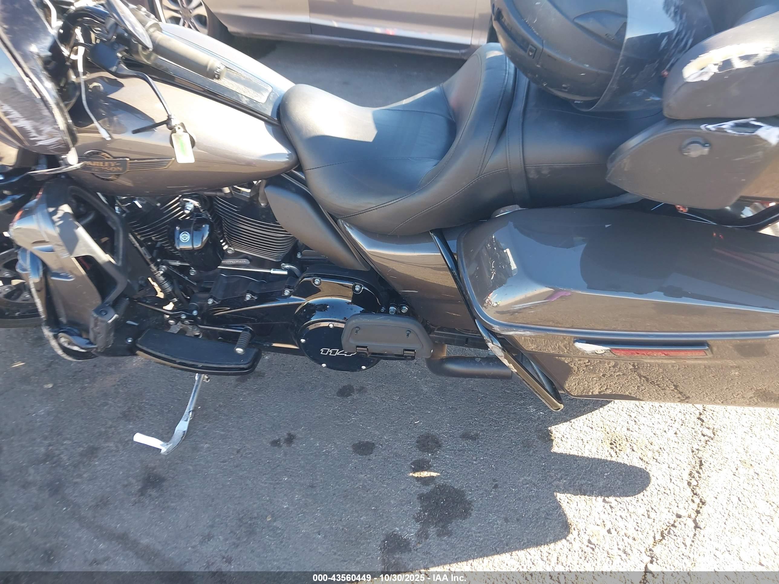 HARLEY-DAVIDSON FLHTK image 9