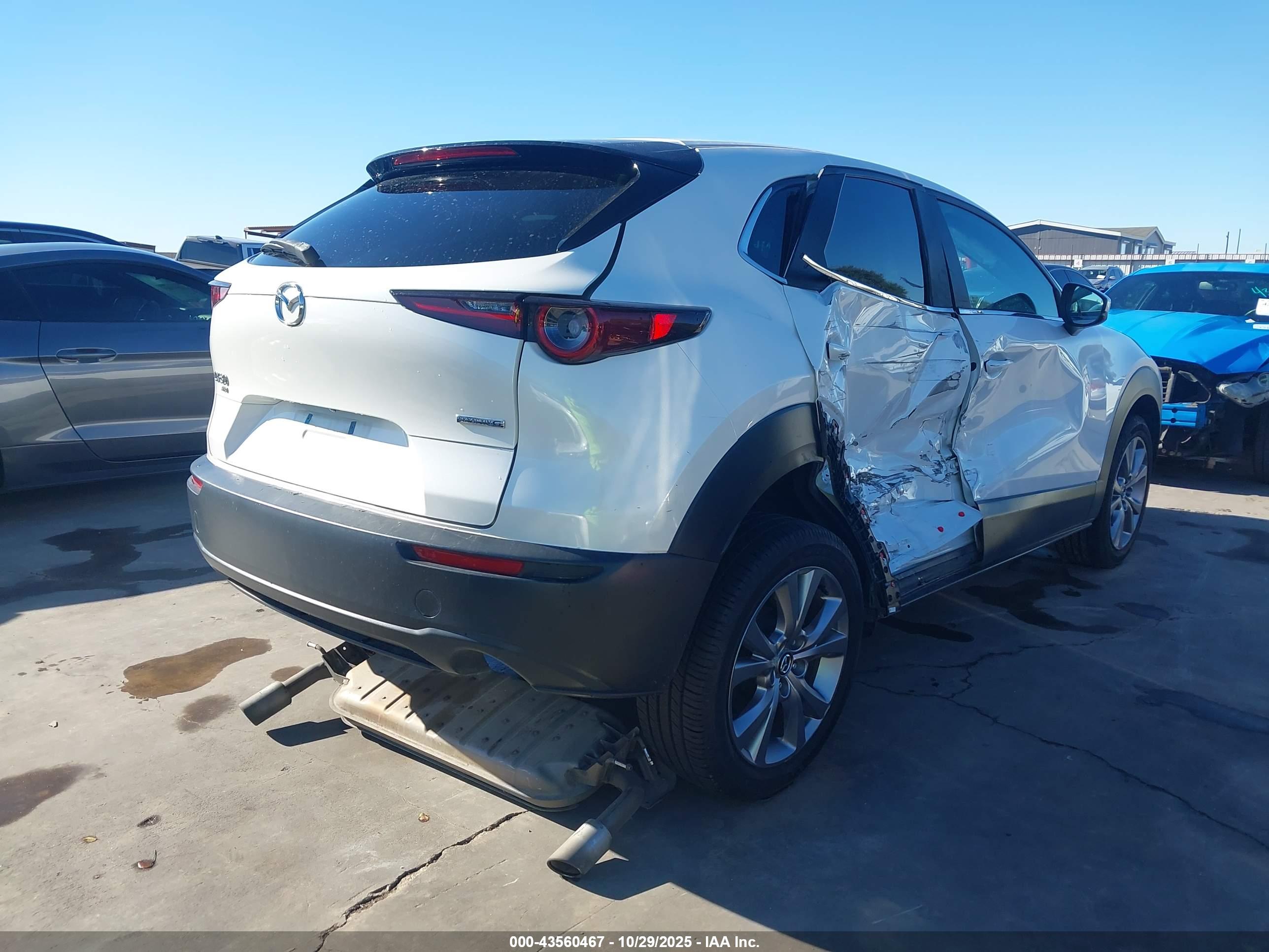 MAZDA CX-30 image 4