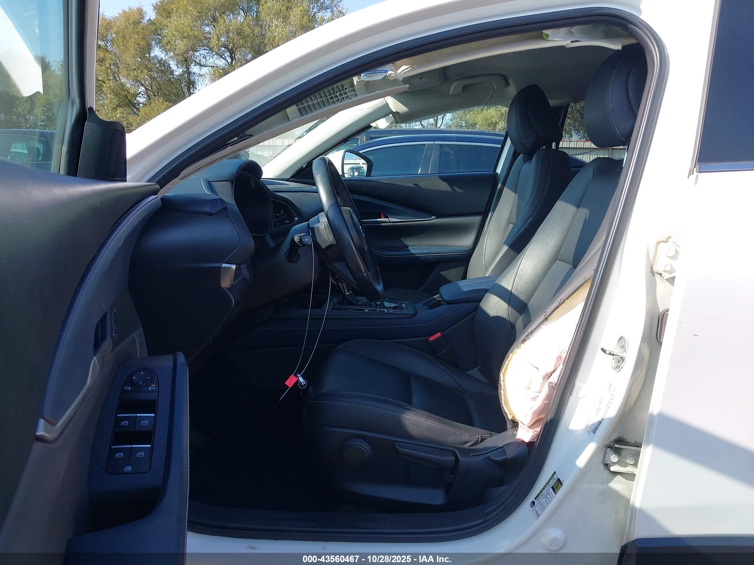 MAZDA CX-30 image 5