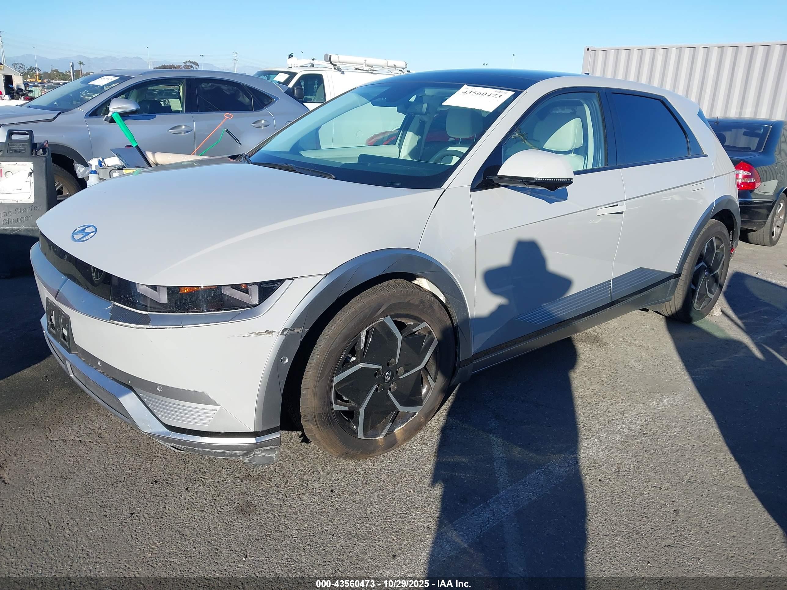 HYUNDAI IONIQ image 2