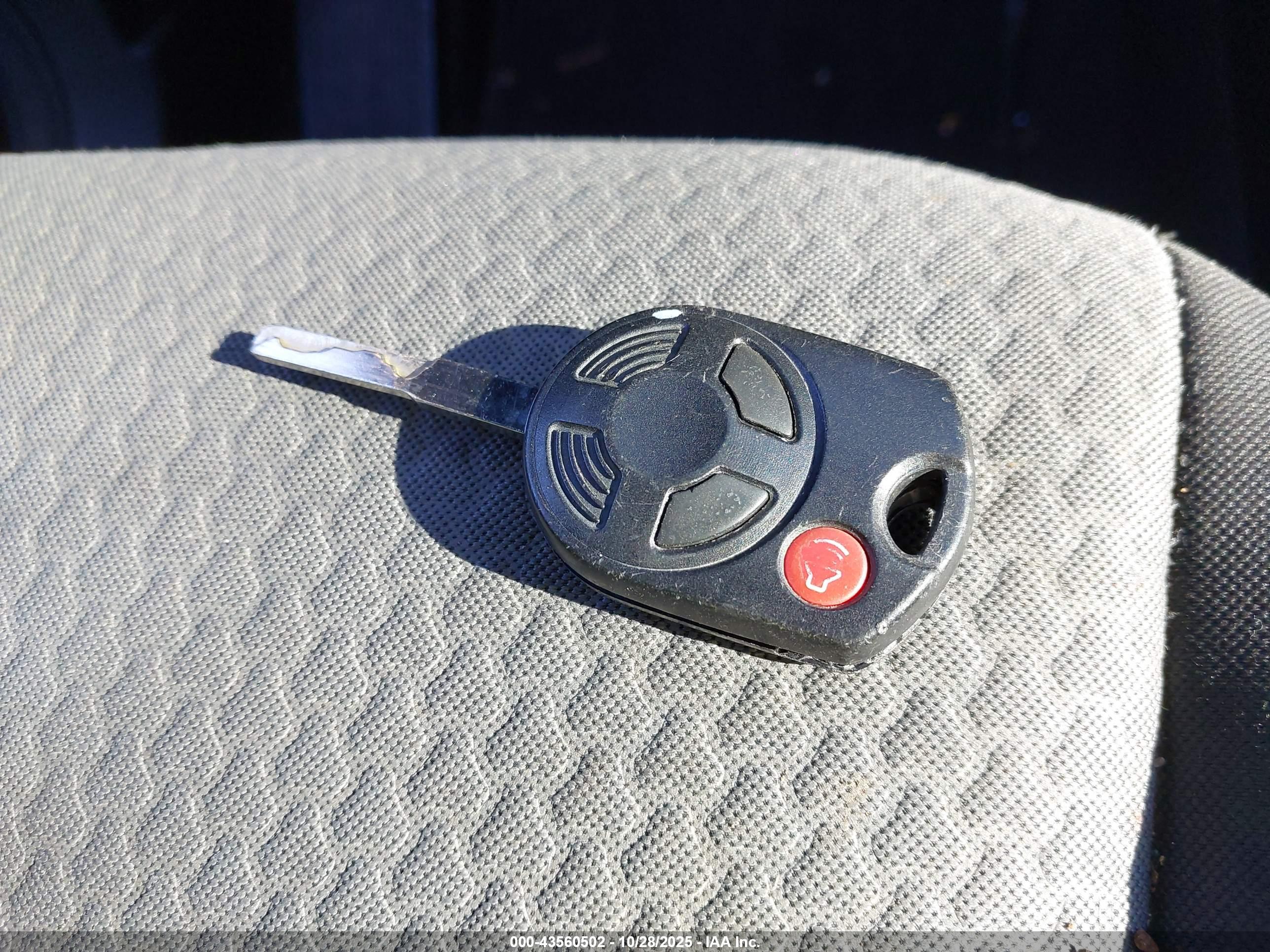 FORD ESCAPE image 11