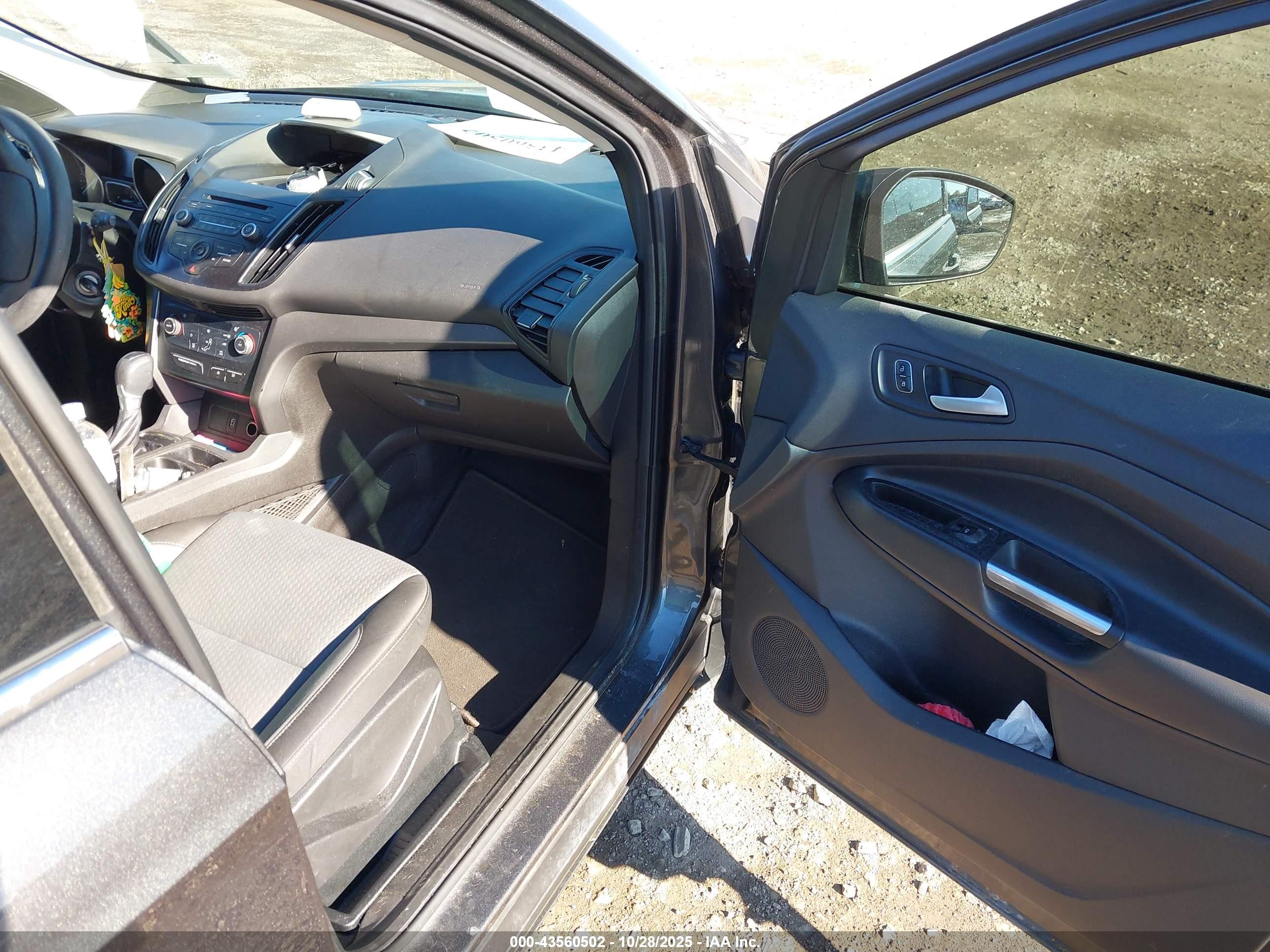 FORD ESCAPE image 5