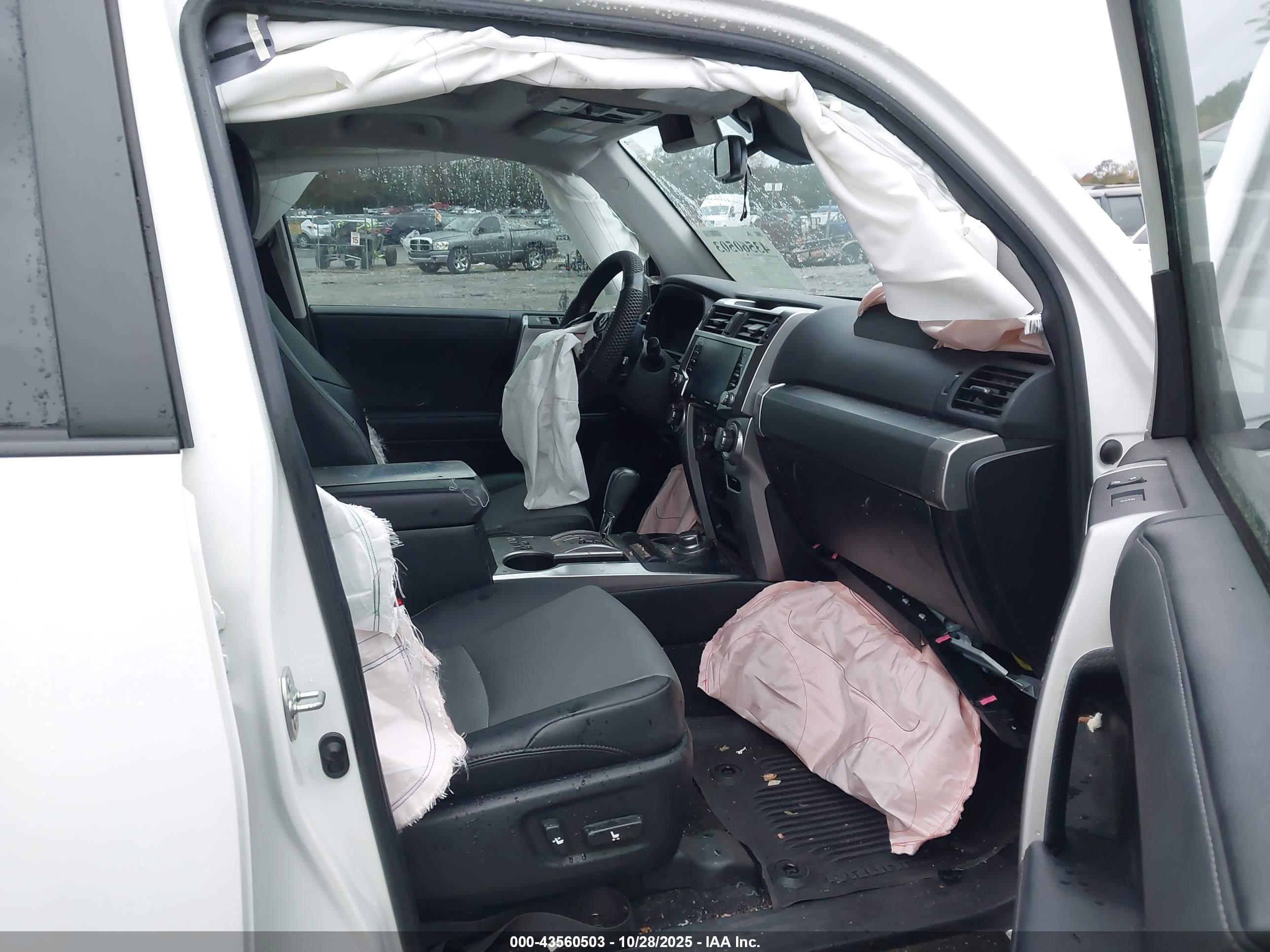 TOYOTA 4RUNNER image 5