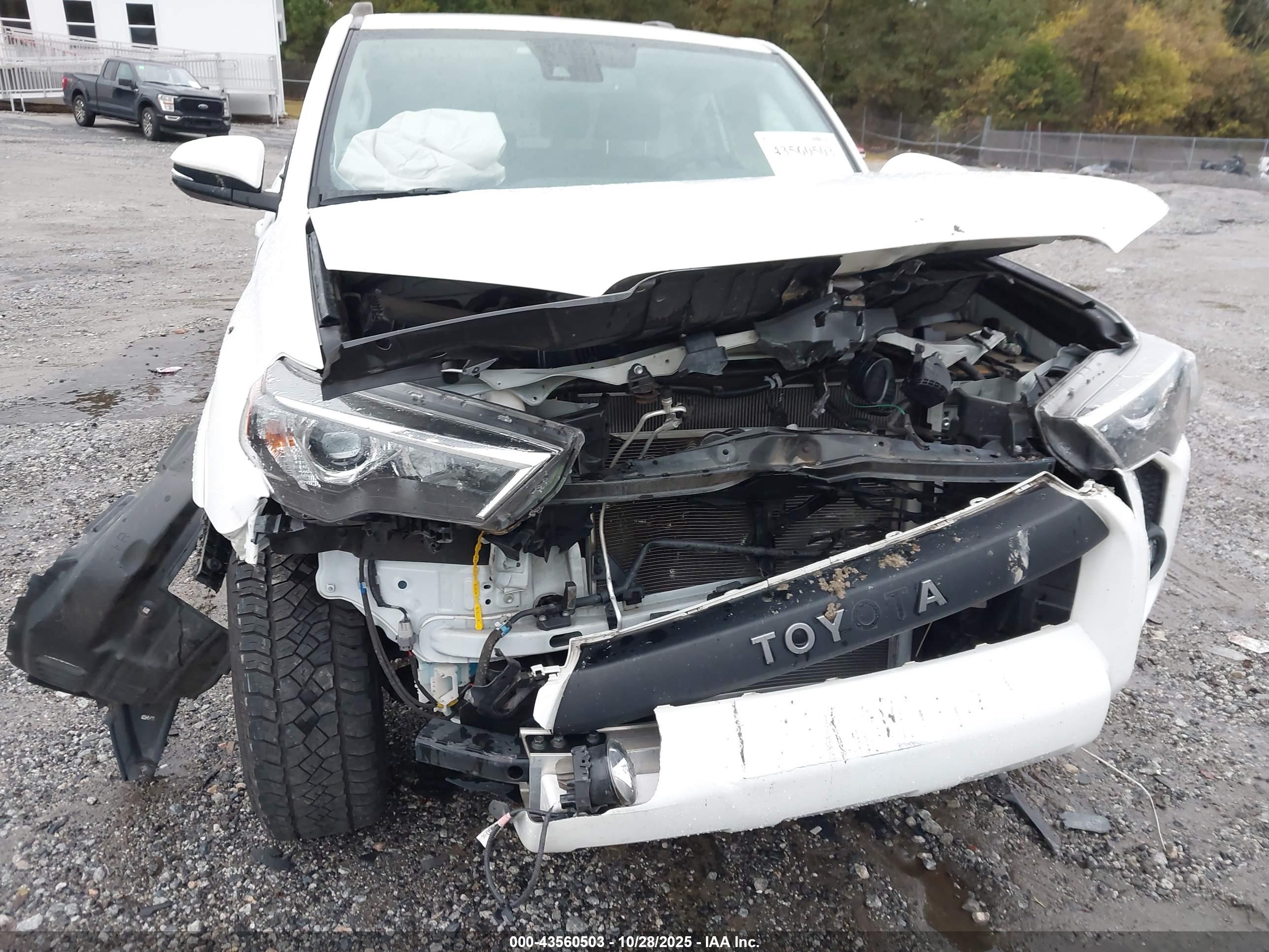 TOYOTA 4RUNNER image 6