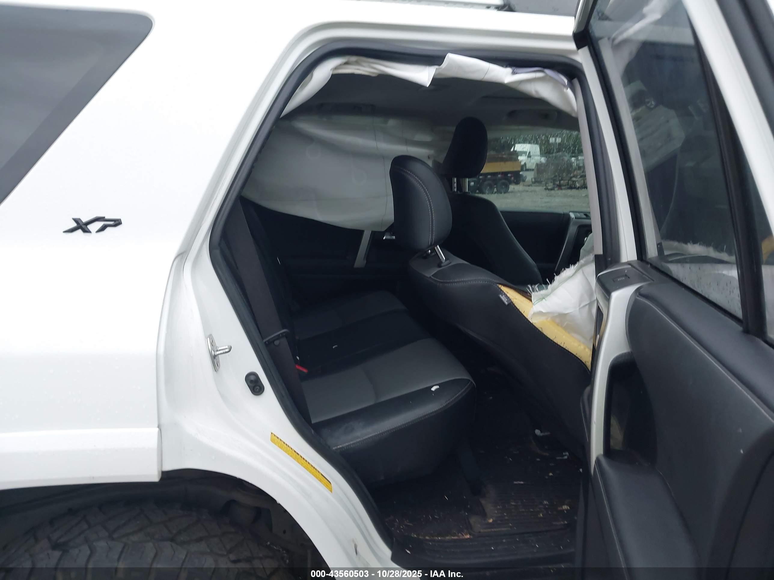TOYOTA 4RUNNER image 8