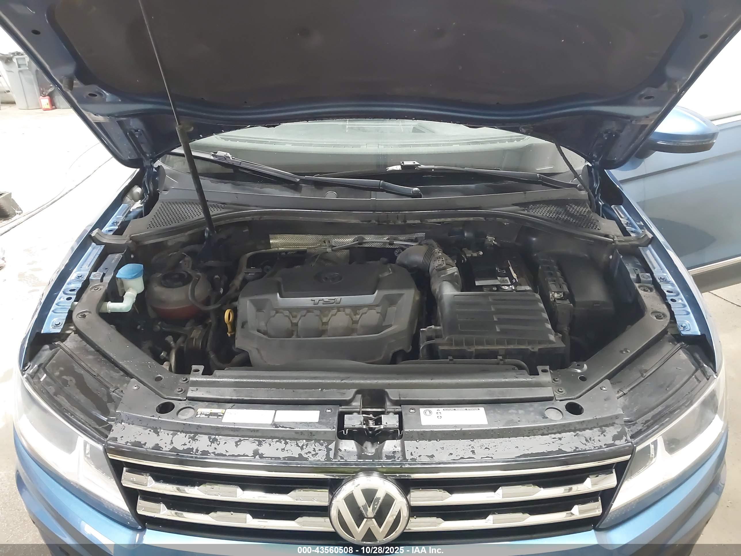VOLKSWAGEN TIGUAN image 10
