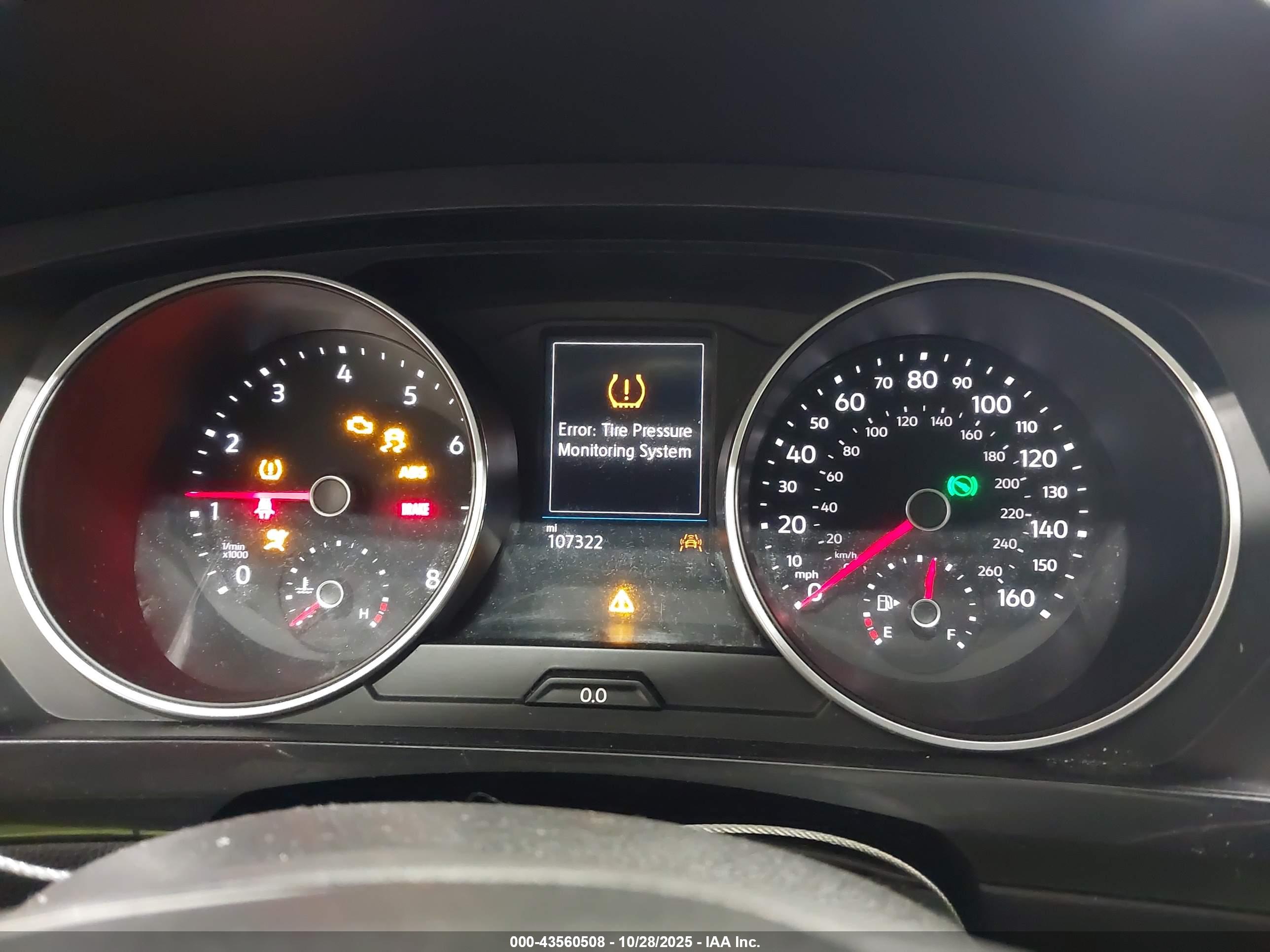 VOLKSWAGEN TIGUAN image 7