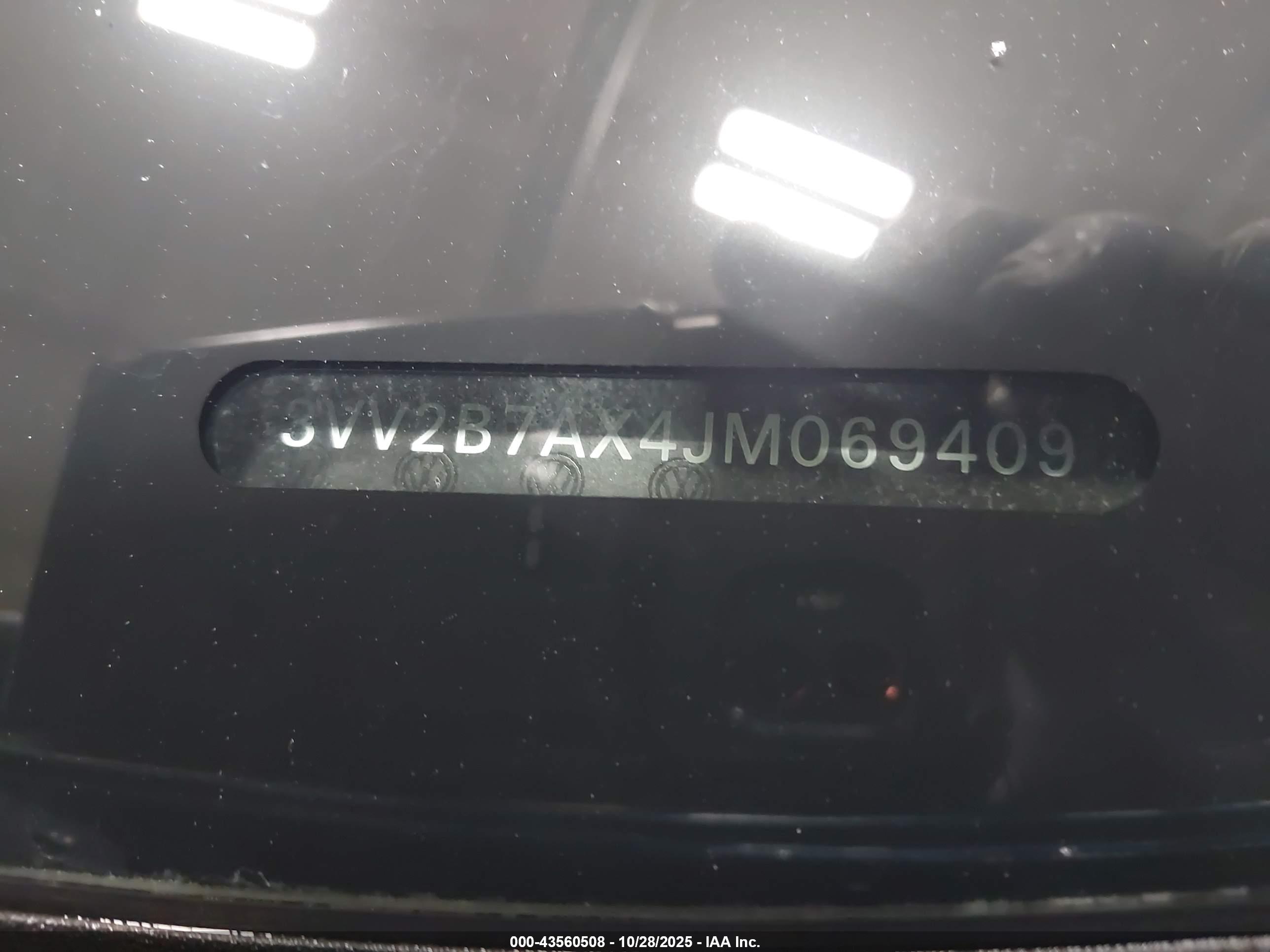 VOLKSWAGEN TIGUAN image 9