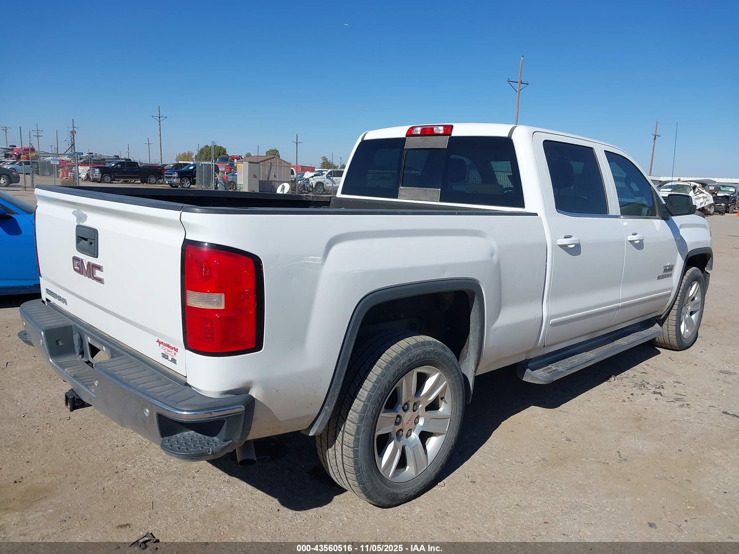 GMC SIERRA image 4