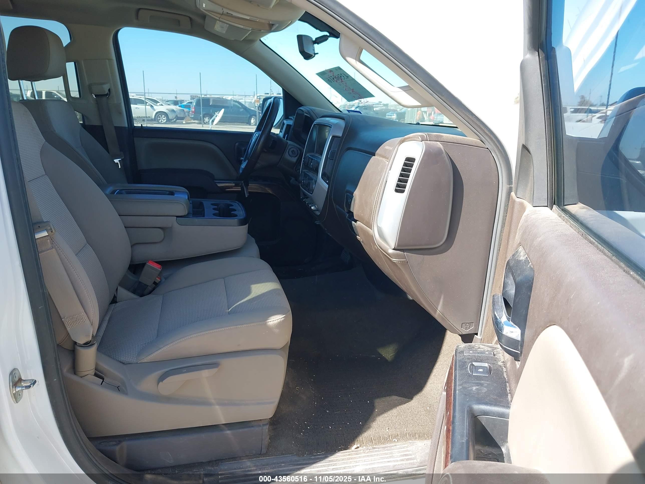 GMC SIERRA image 5