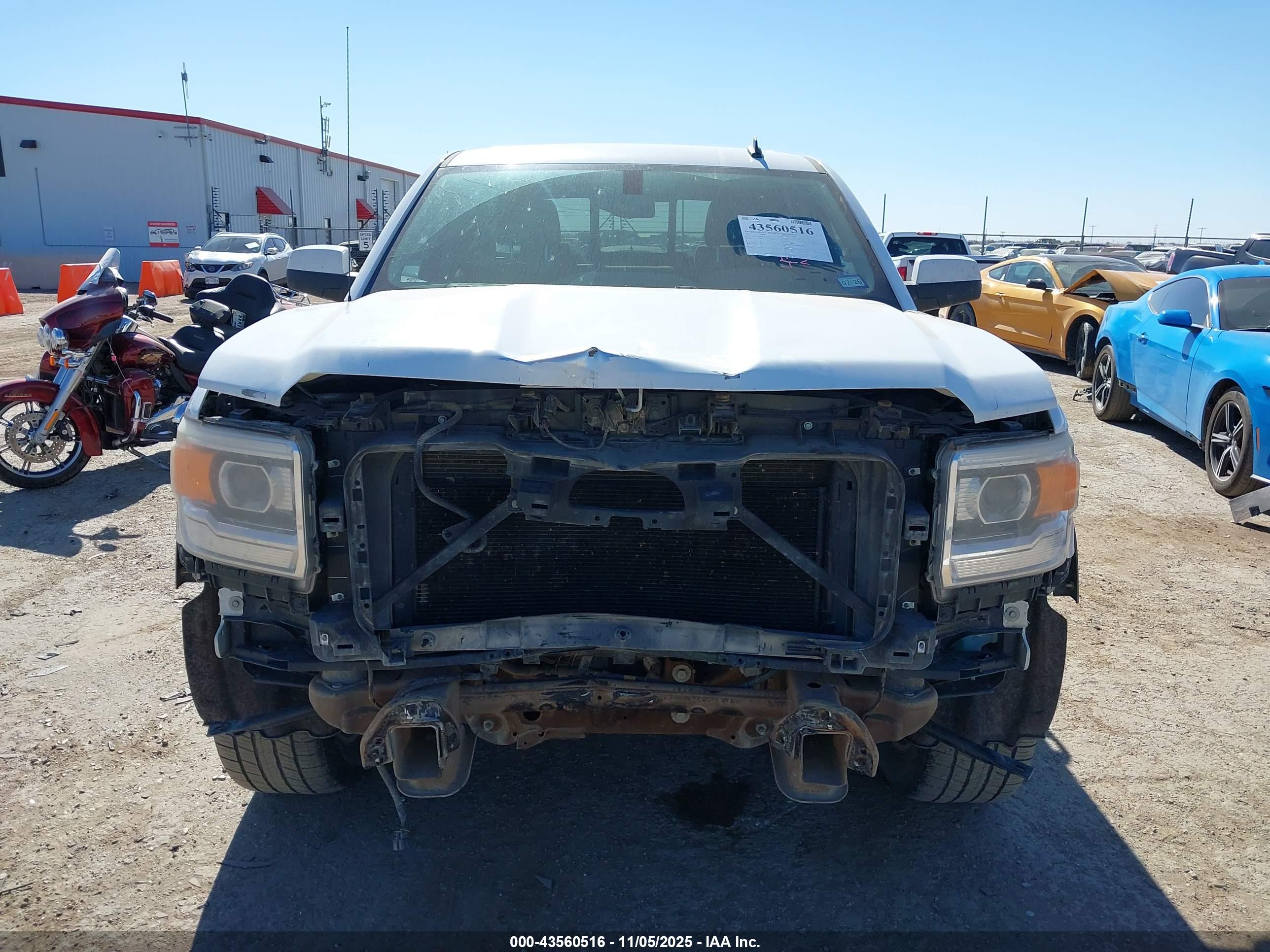 GMC SIERRA image 6