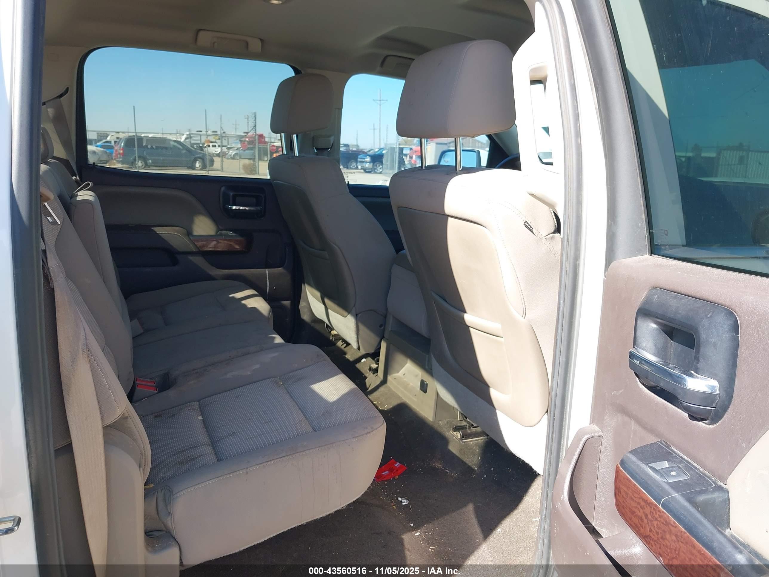 GMC SIERRA image 8