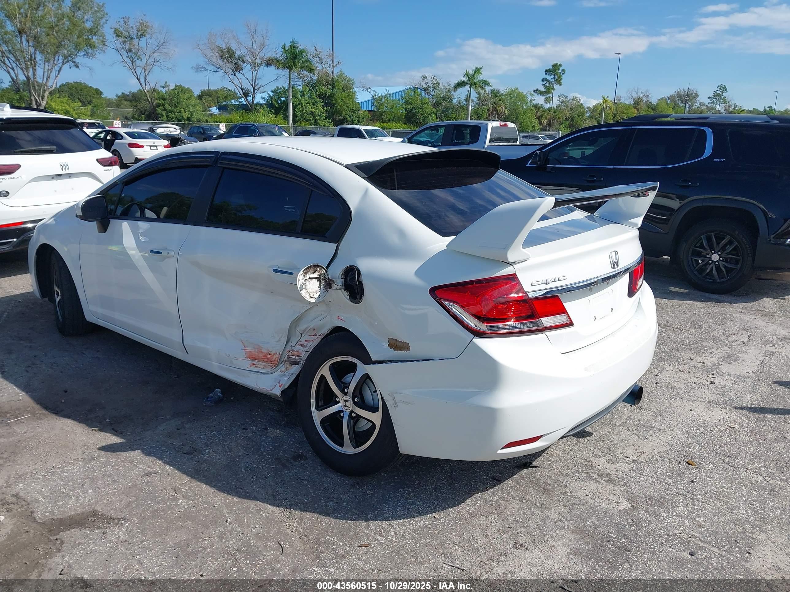 HONDA CIVIC image 3