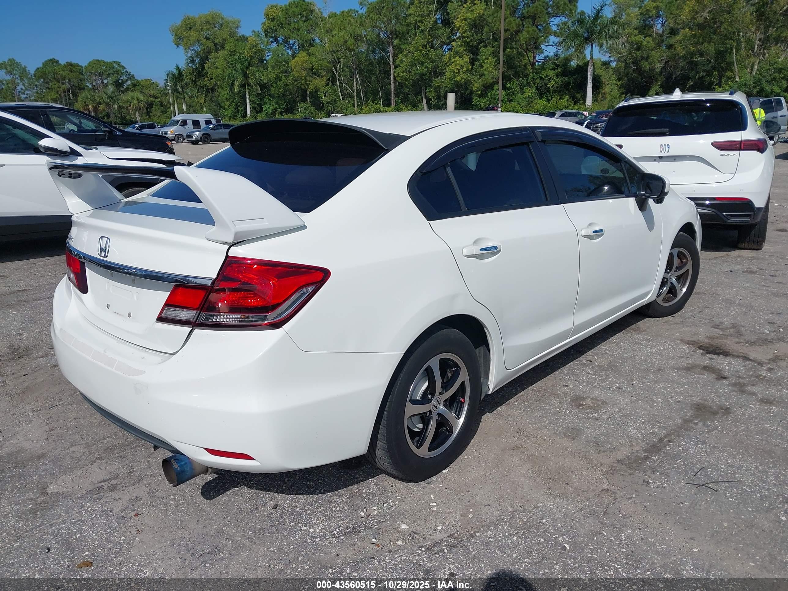 HONDA CIVIC image 4
