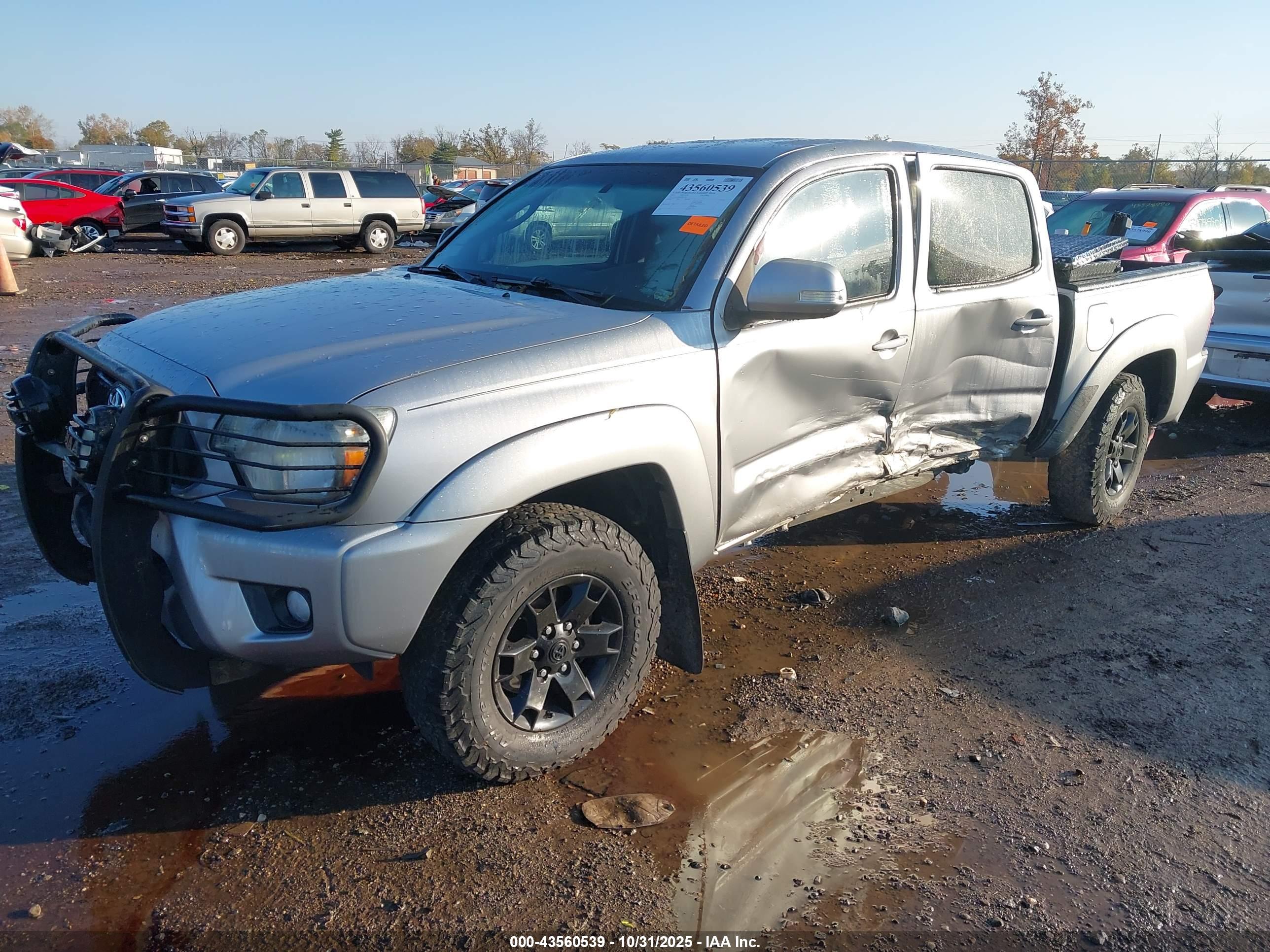 TOYOTA TACOMA image 2