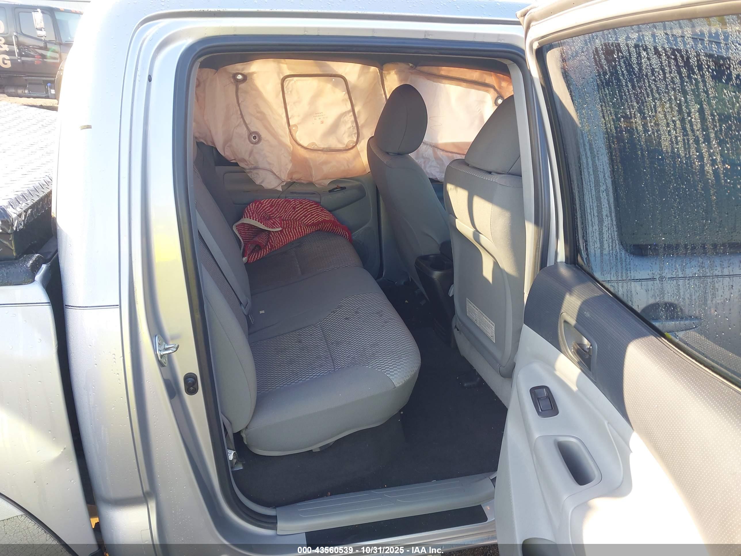 TOYOTA TACOMA image 8