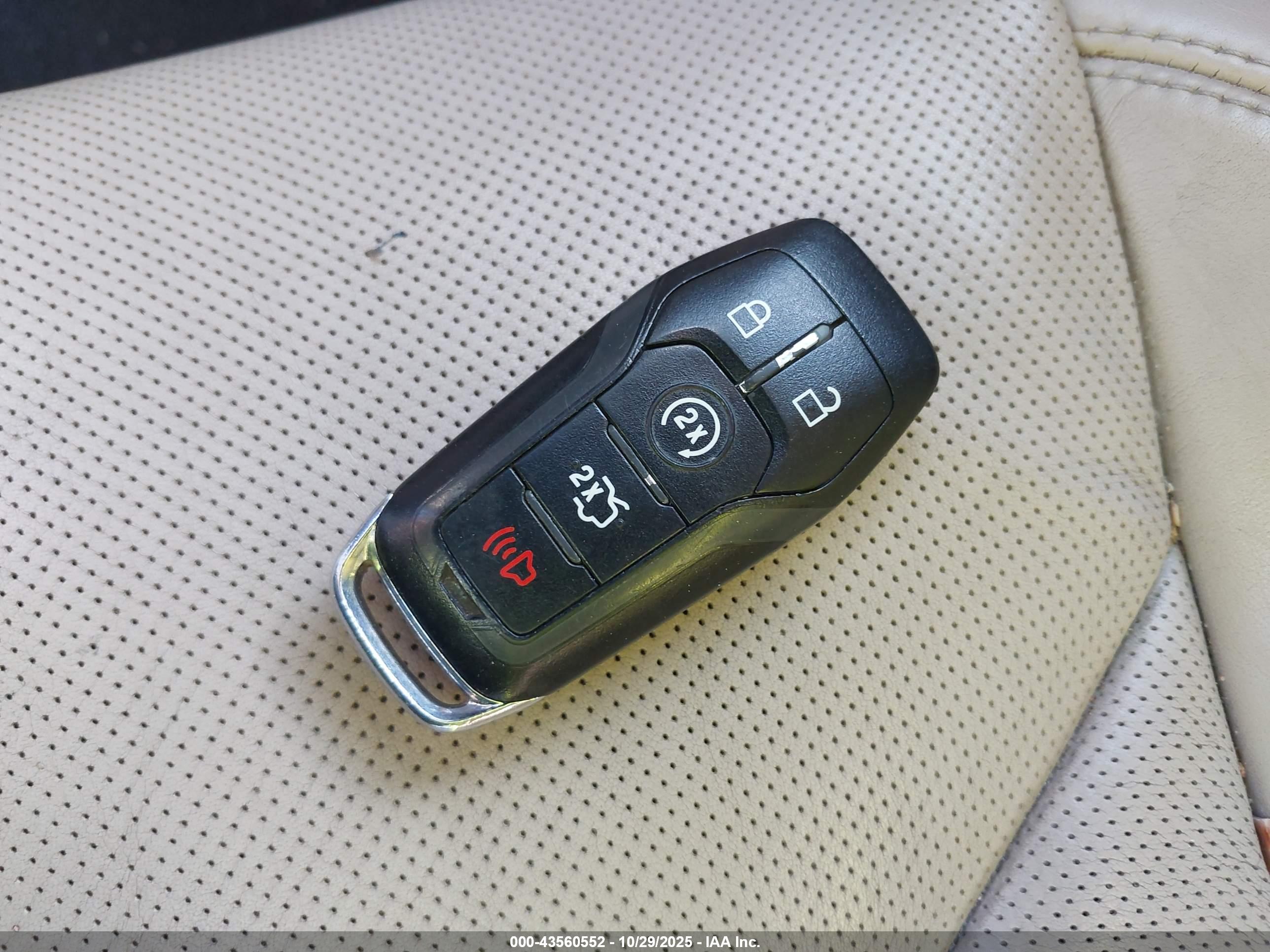 LINCOLN MKX image 11