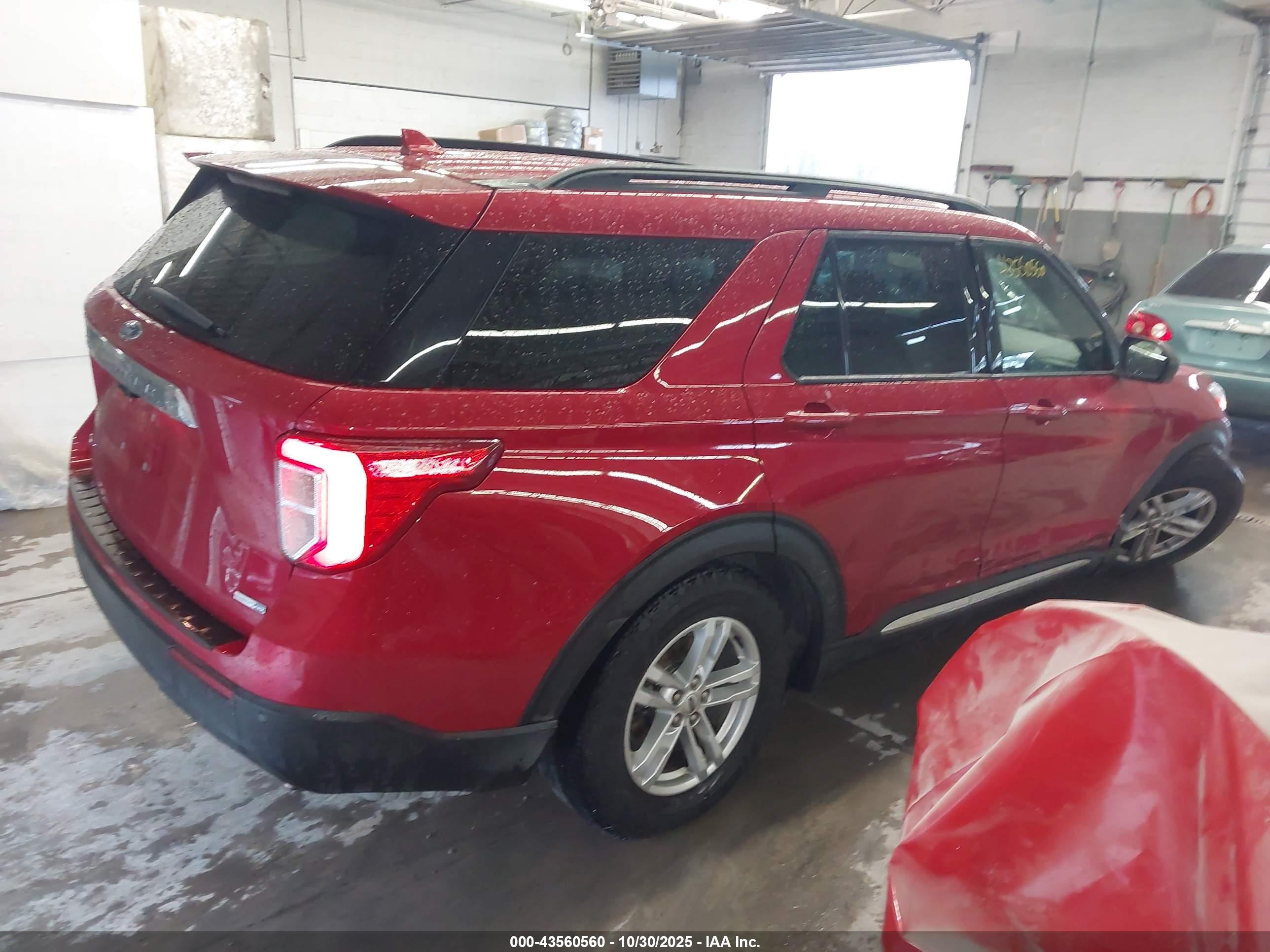 FORD EXPLORER image 4