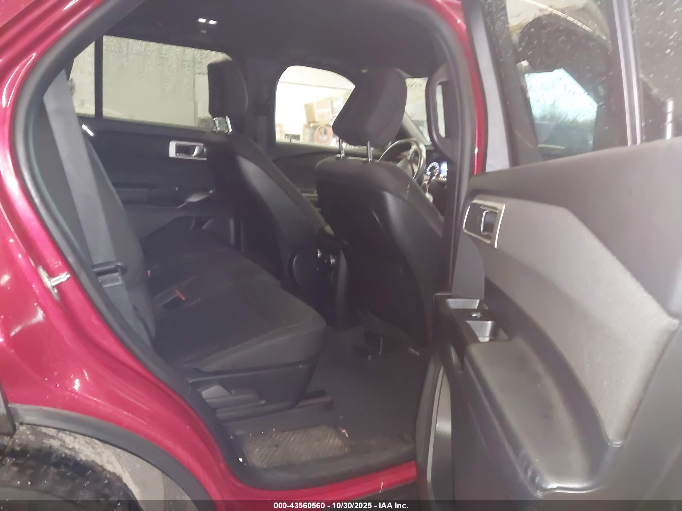 FORD EXPLORER image 8