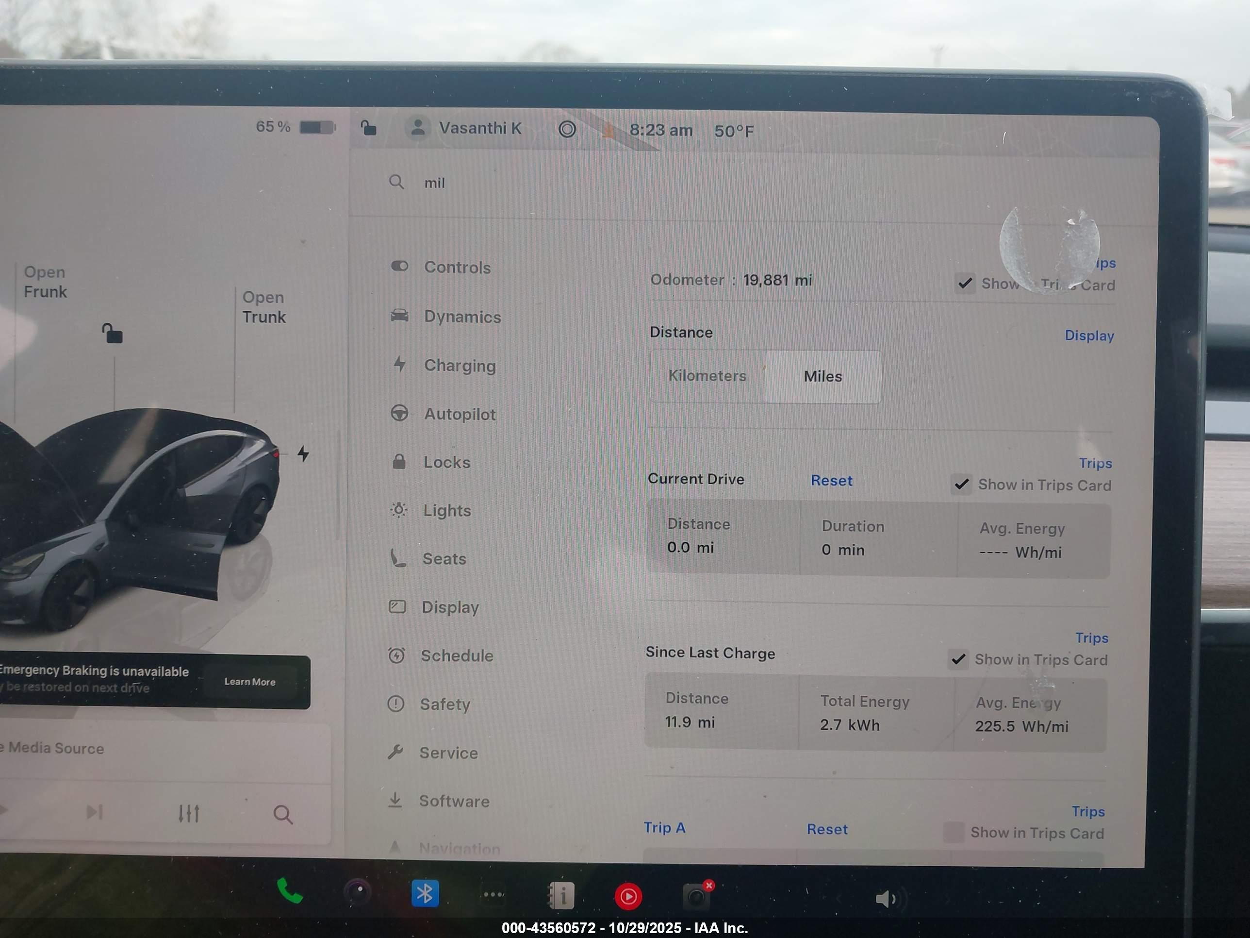 TESLA MODEL image 7