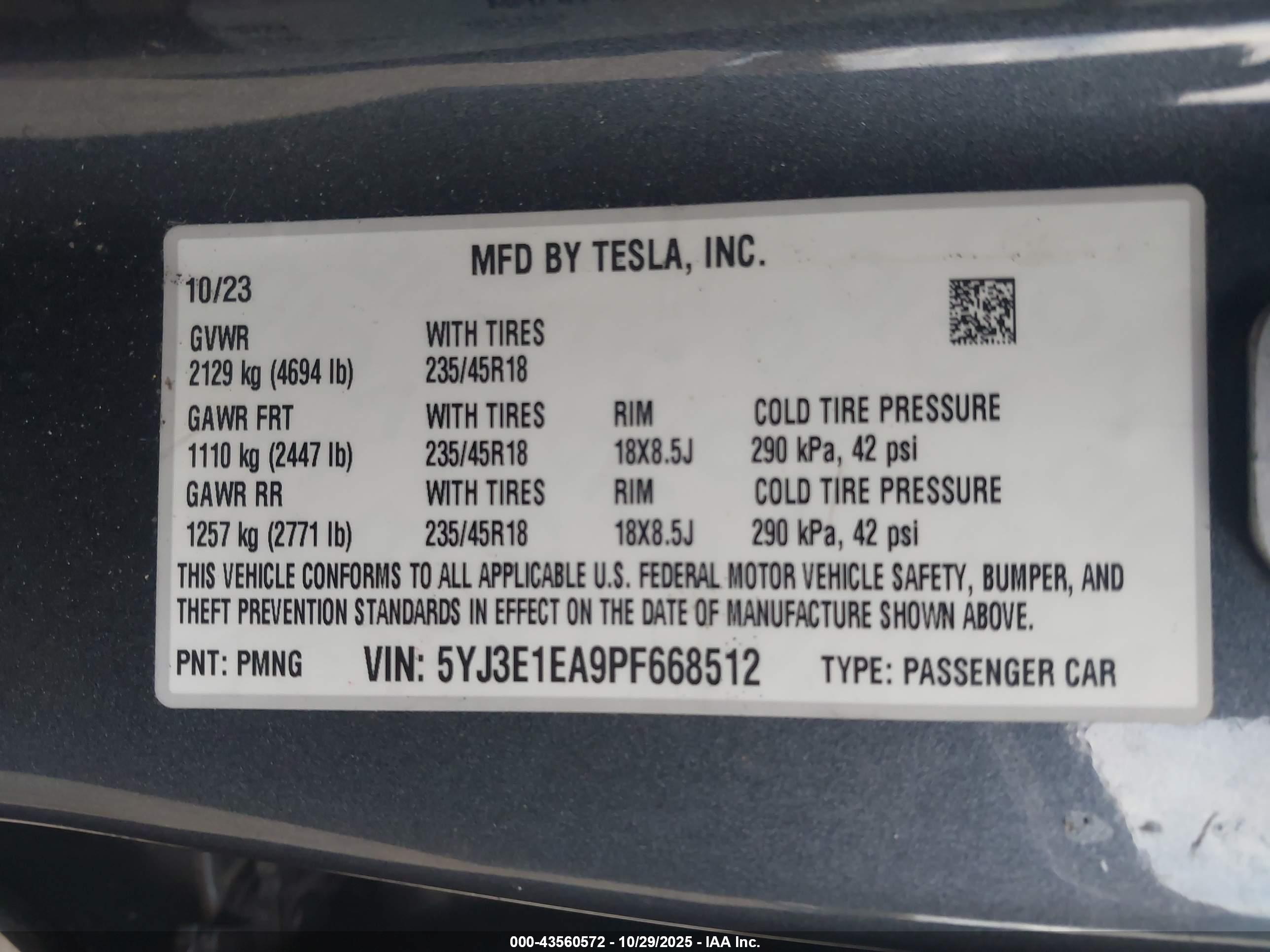 TESLA MODEL image 9
