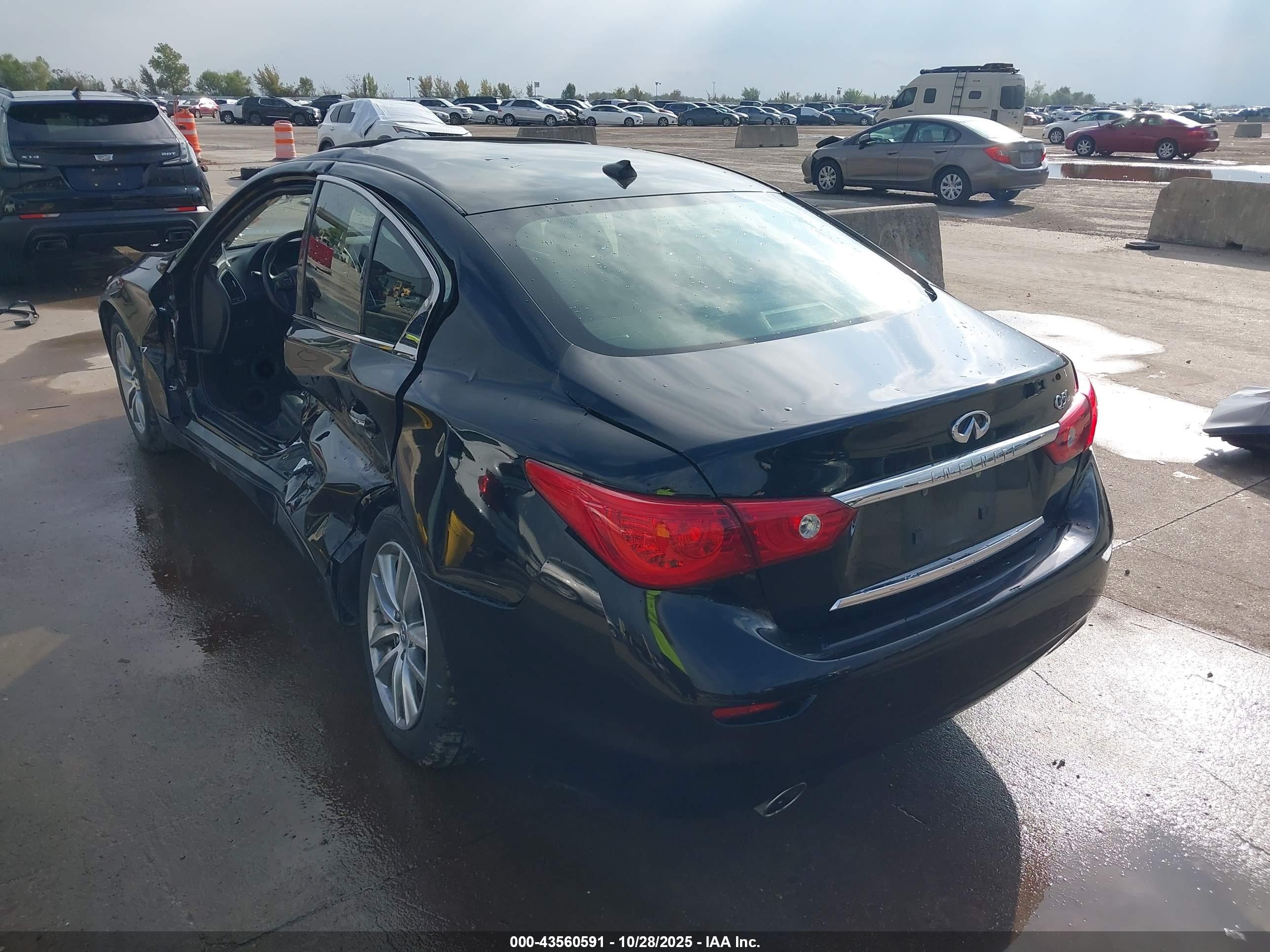 INFINITI Q50 image 3