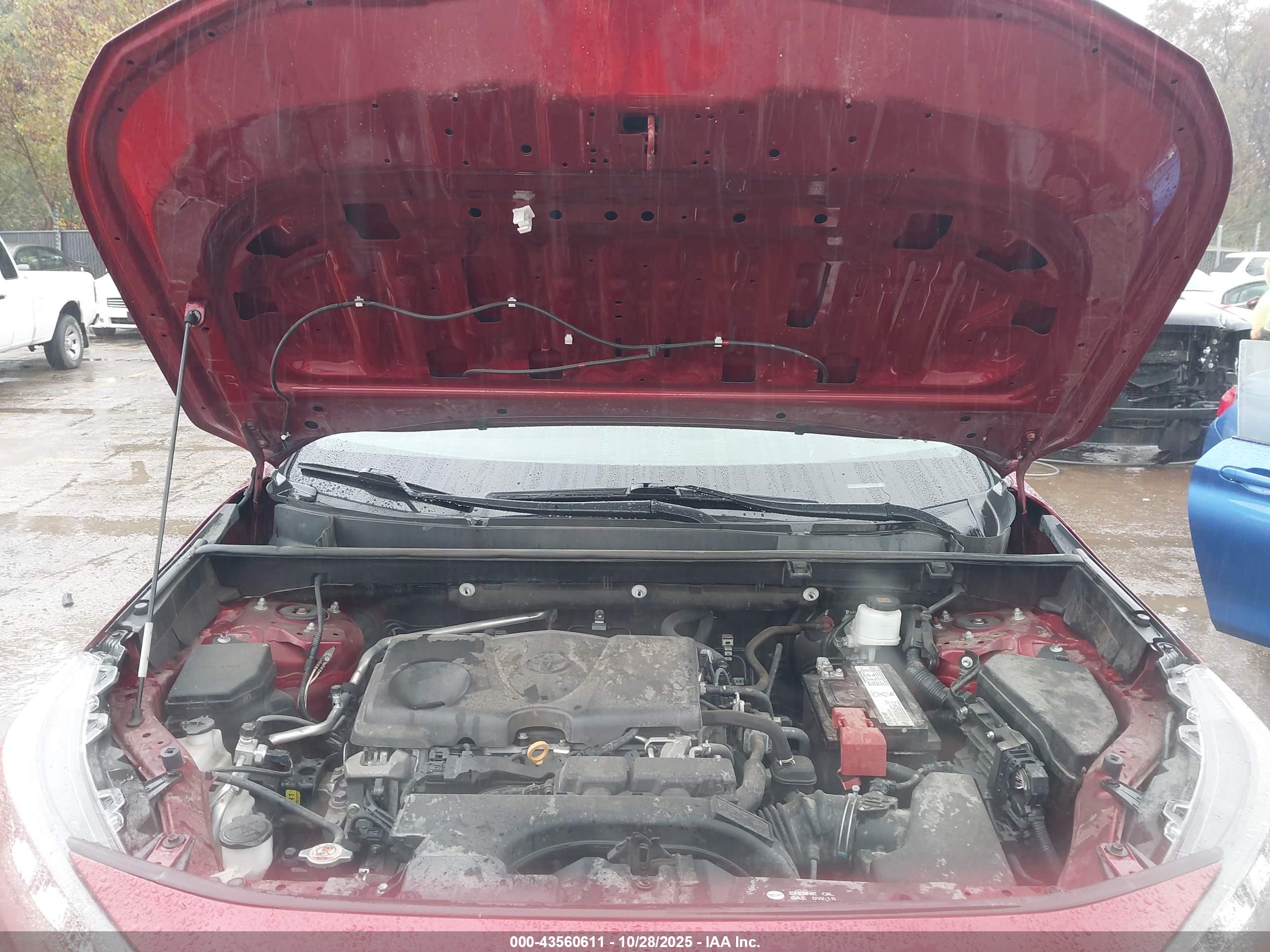TOYOTA RAV4 image 10