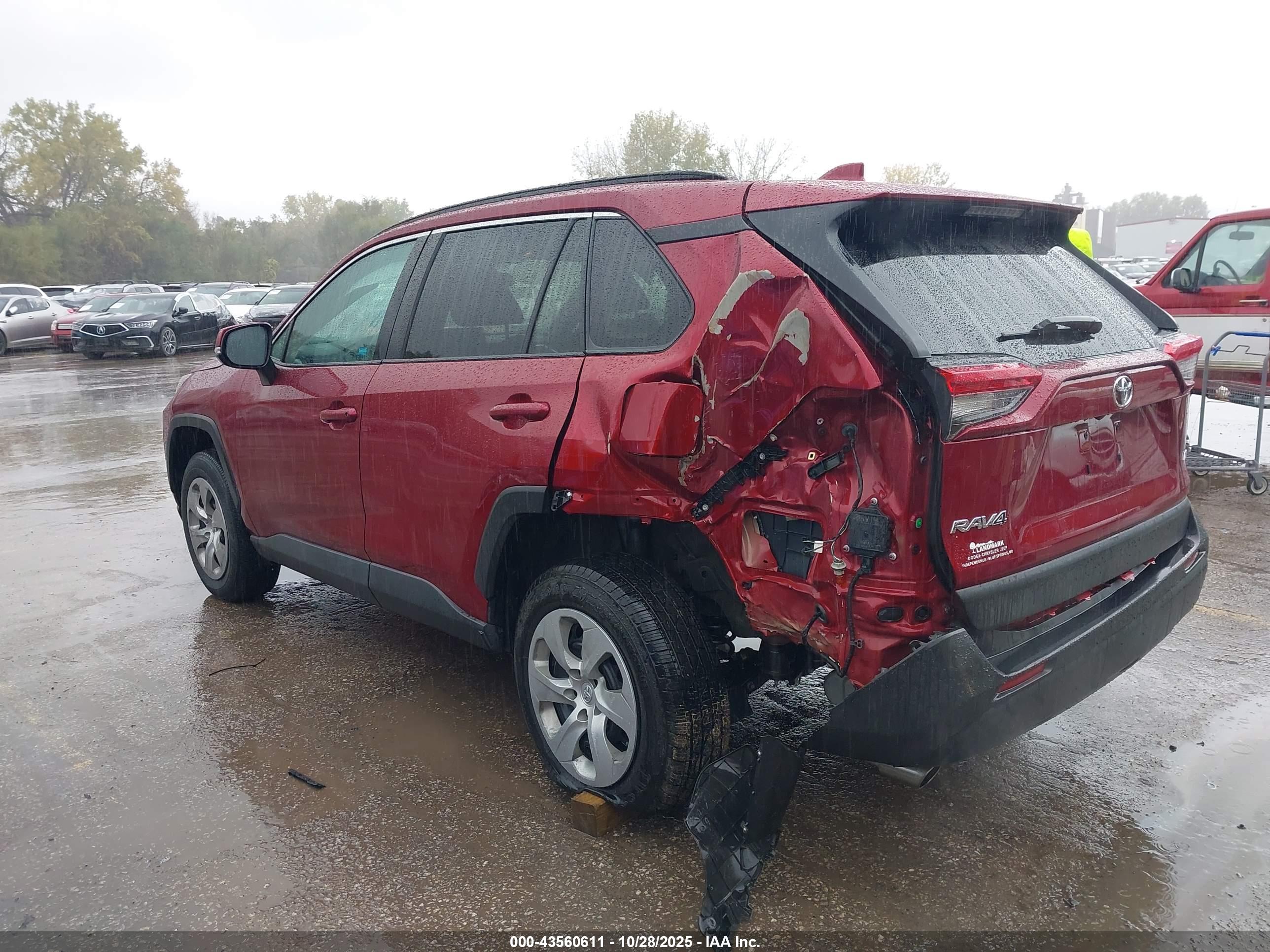 TOYOTA RAV4 image 3