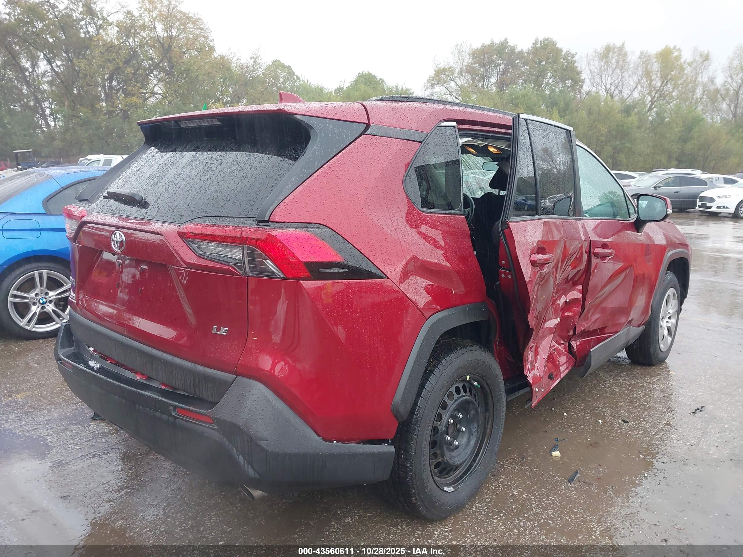 TOYOTA RAV4 image 4