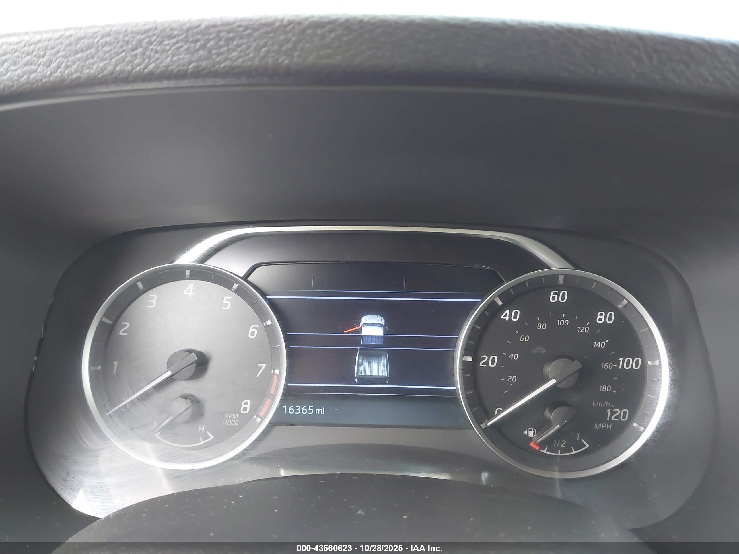 NISSAN FRONTIER image 7