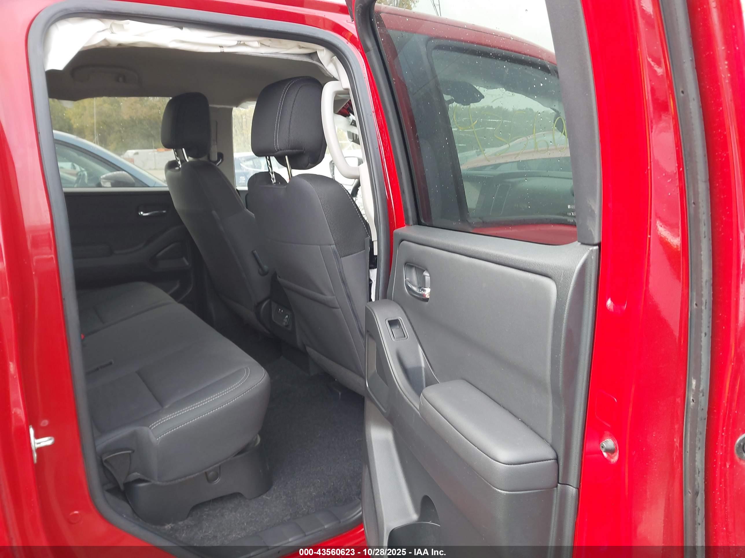 NISSAN FRONTIER image 8