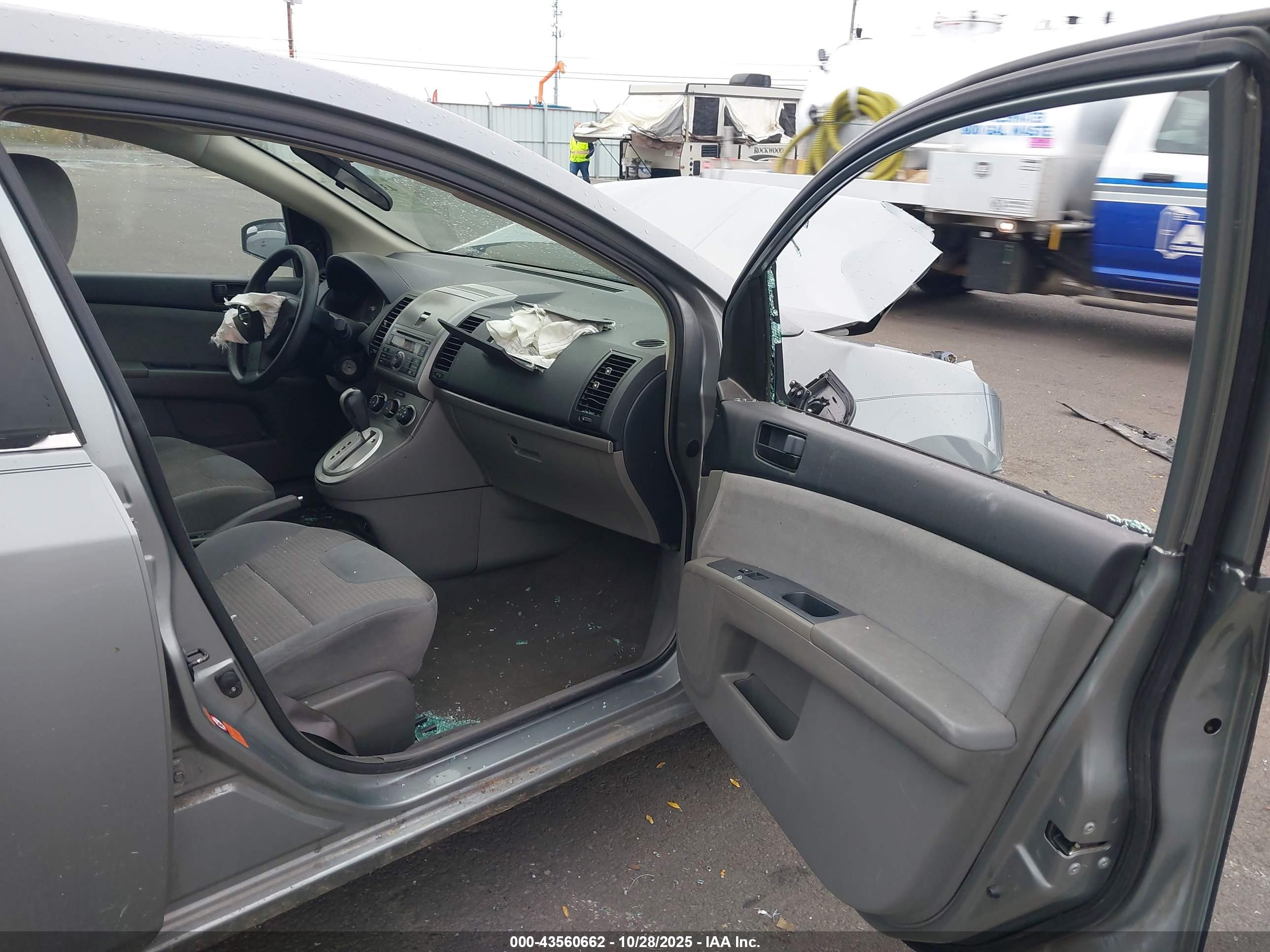 NISSAN SENTRA image 5