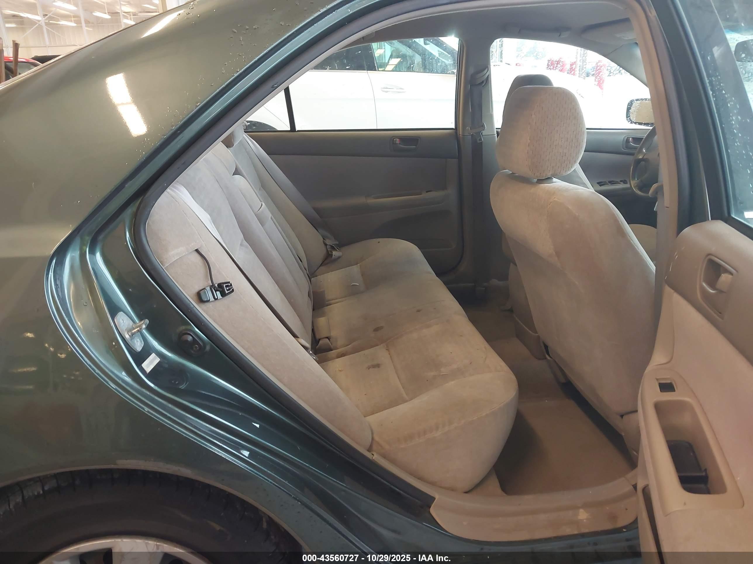 TOYOTA CAMRY image 8