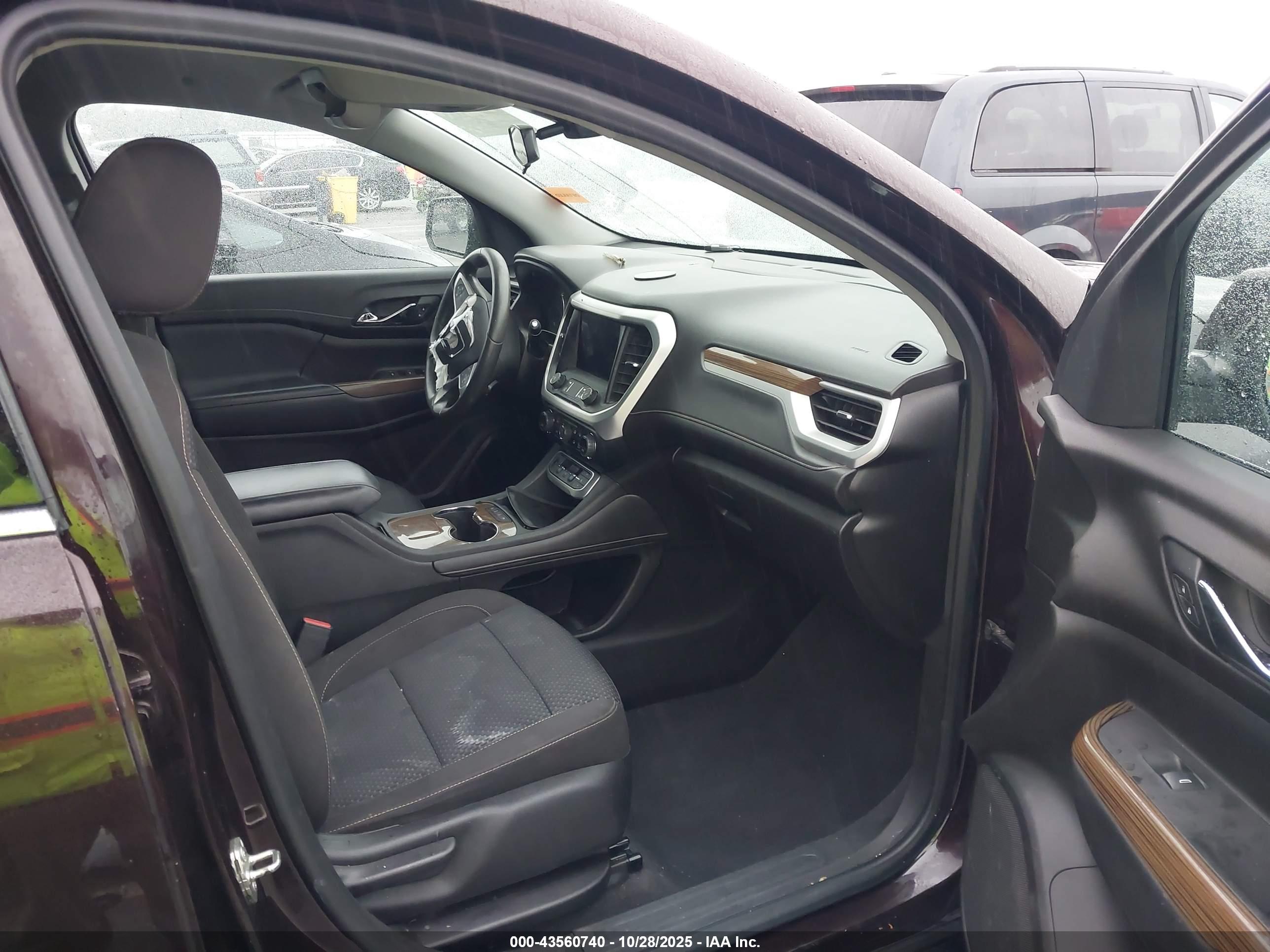 GMC ACADIA image 5