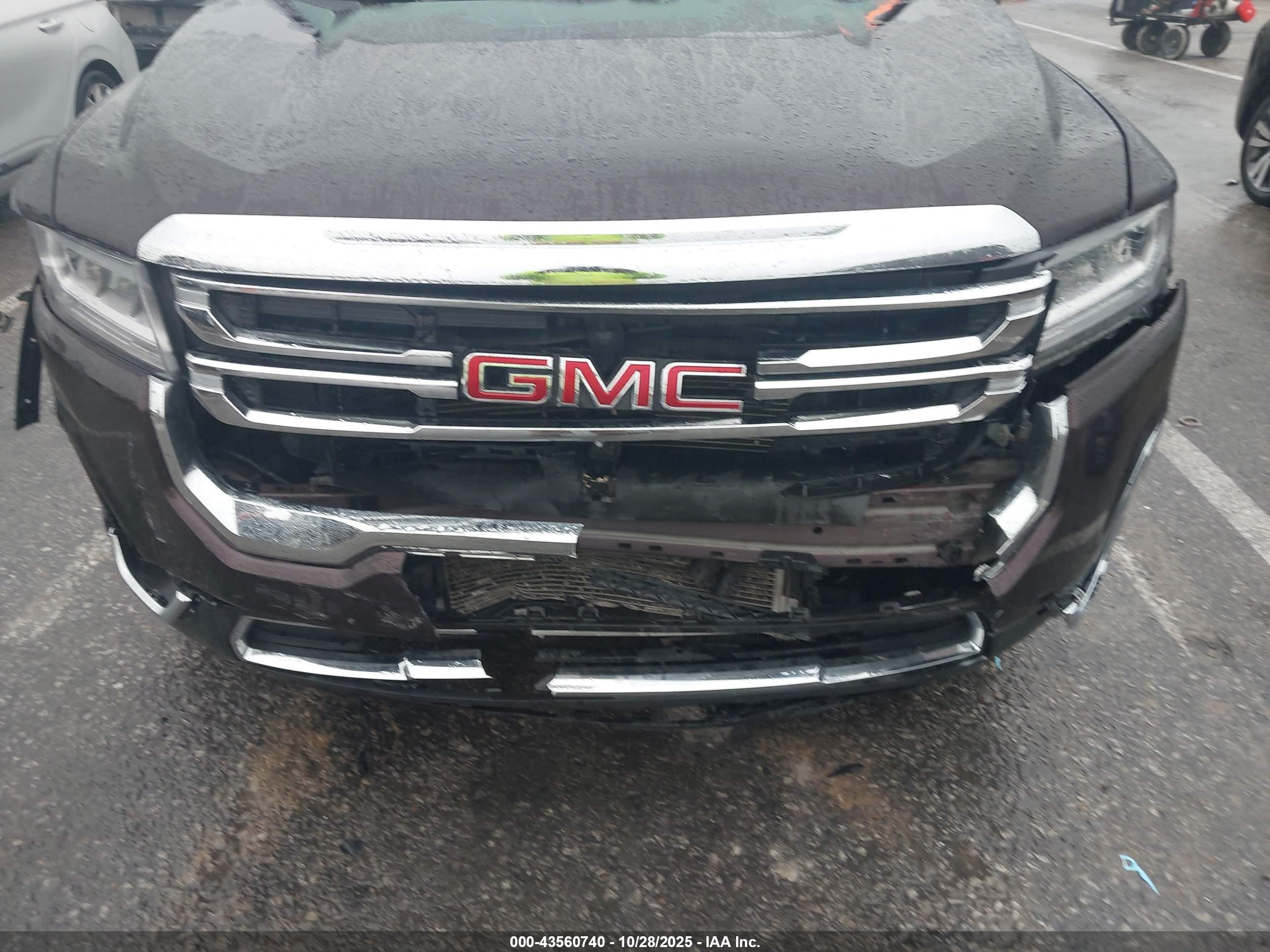 GMC ACADIA image 6