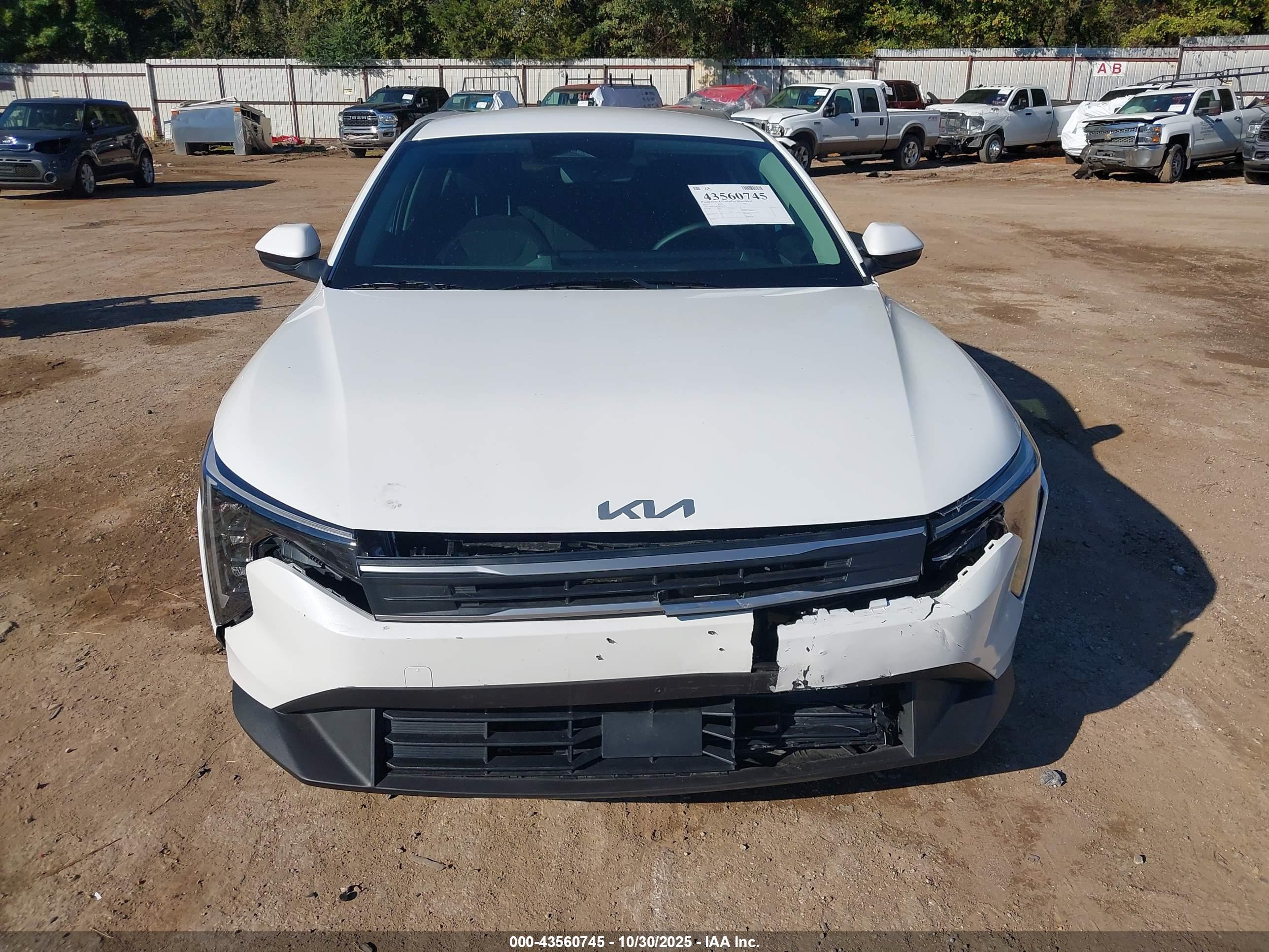 KIA K4 image 6